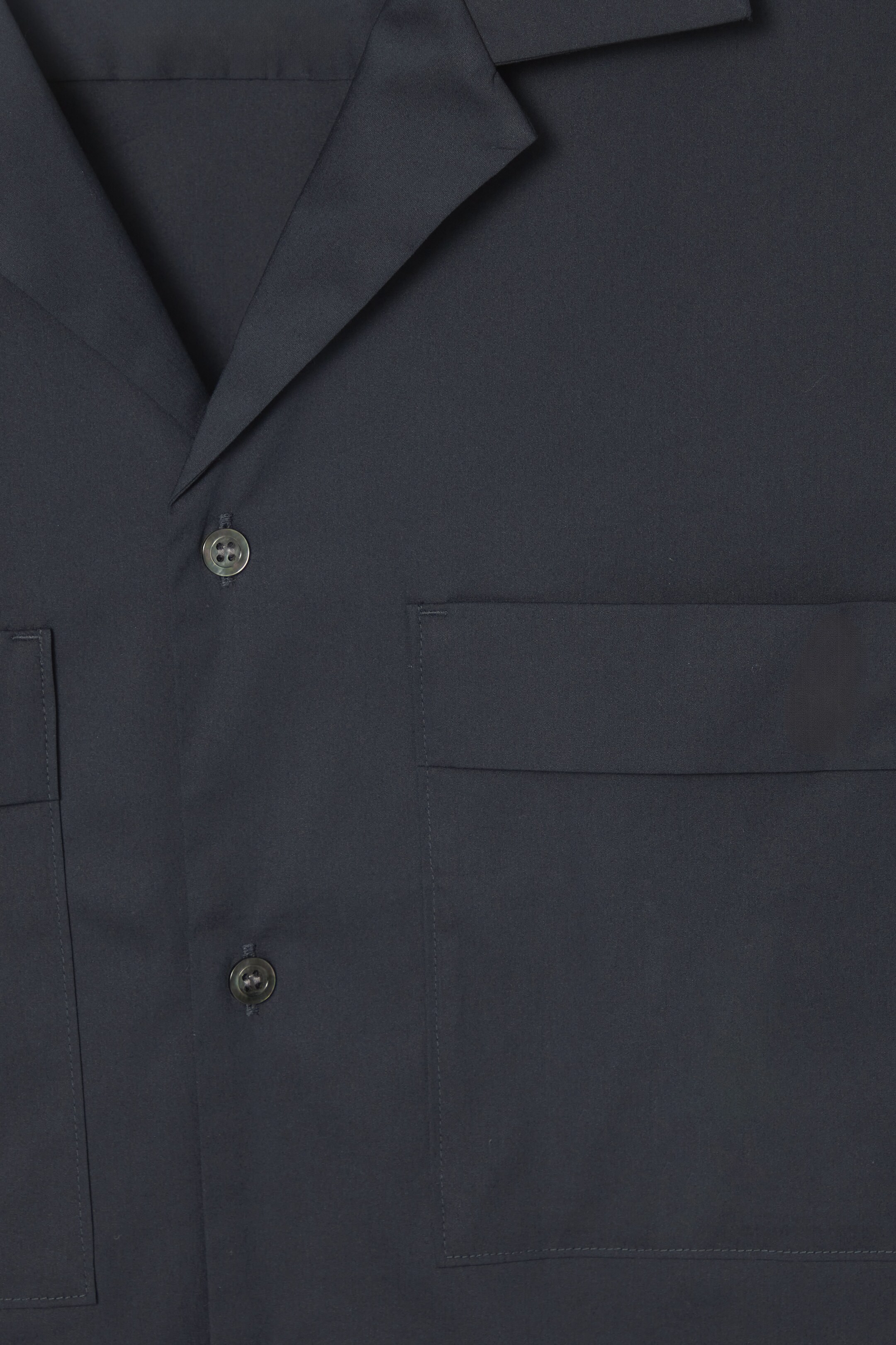 Ingrandisci l'immagine: UTILITY COTTON SHORT-SLEEVED SHIRT - NAVY - UOMO | H&M CH 2