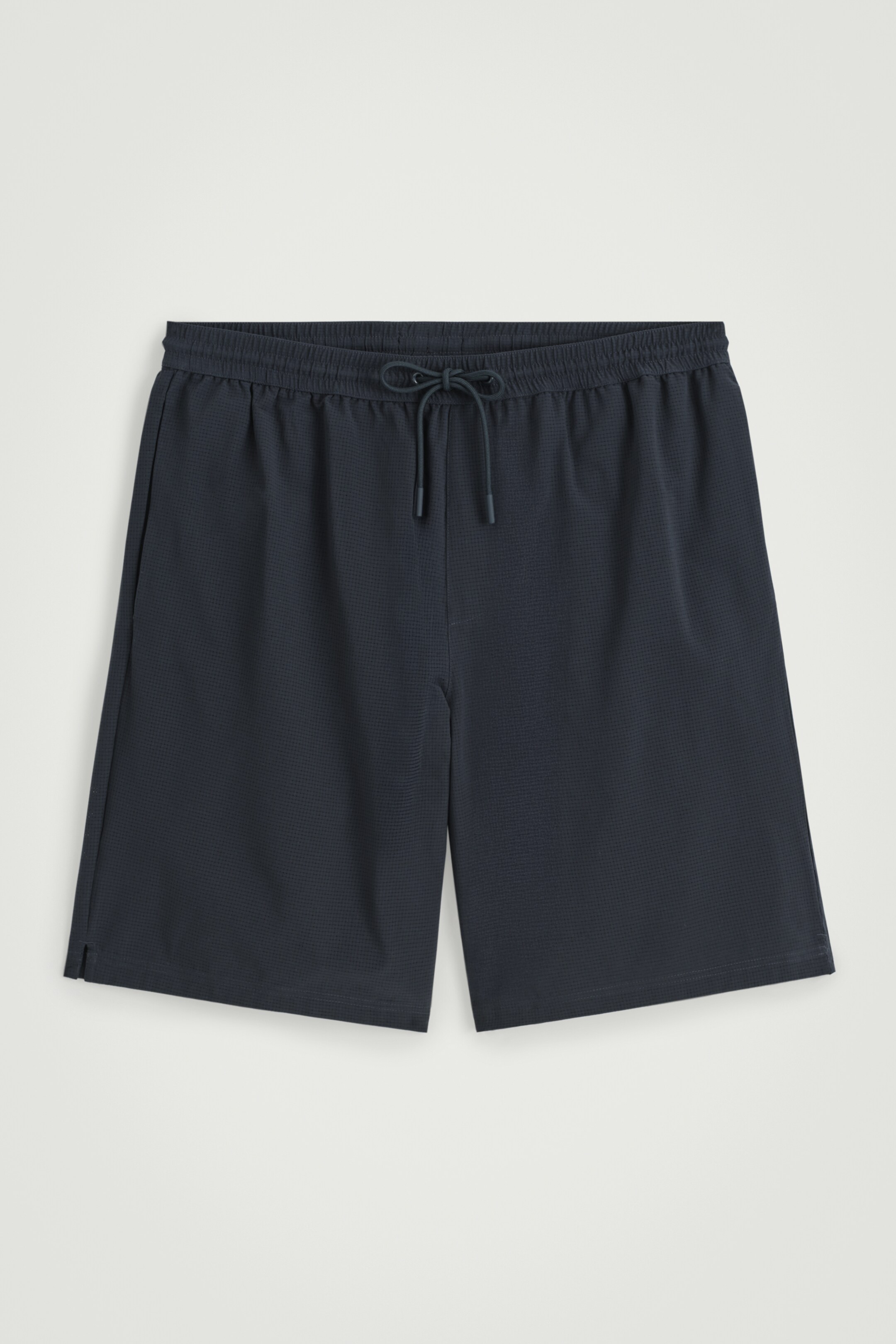 Ingrandisci l'immagine: PERFORATED SWIM BOARD SHORTS - NAVY - UOMO | H&M CH 5