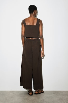 OPEN-BACK SEERSUCKER WIDE-LEG JUMPSUIT — BROWN 3