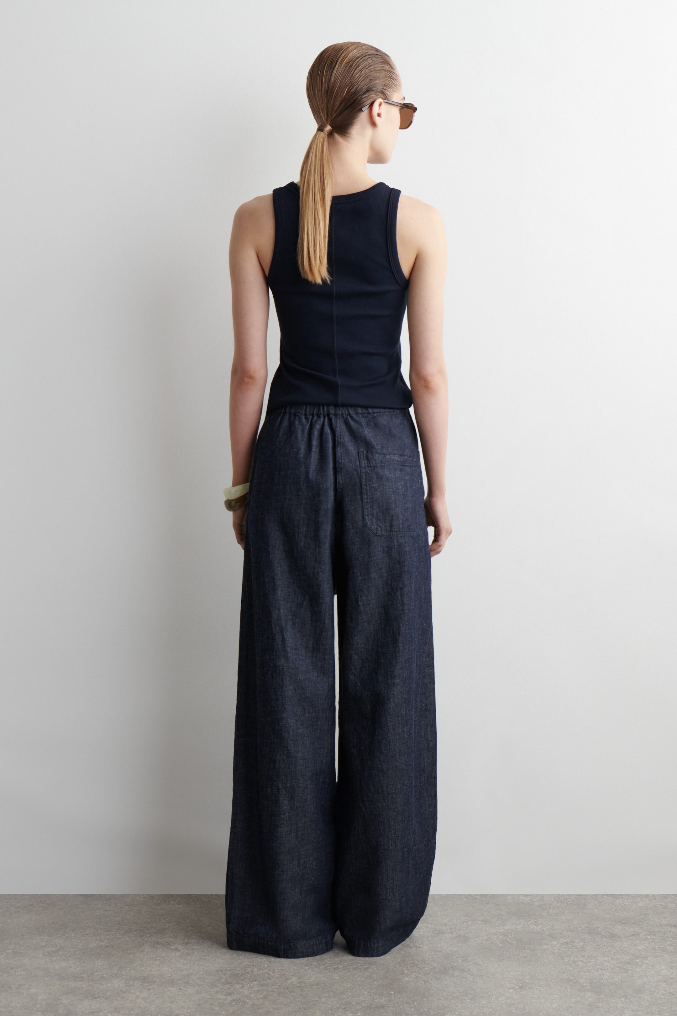 PANTALONI IN DENIM A GAMBA LARGA CON COULISSE