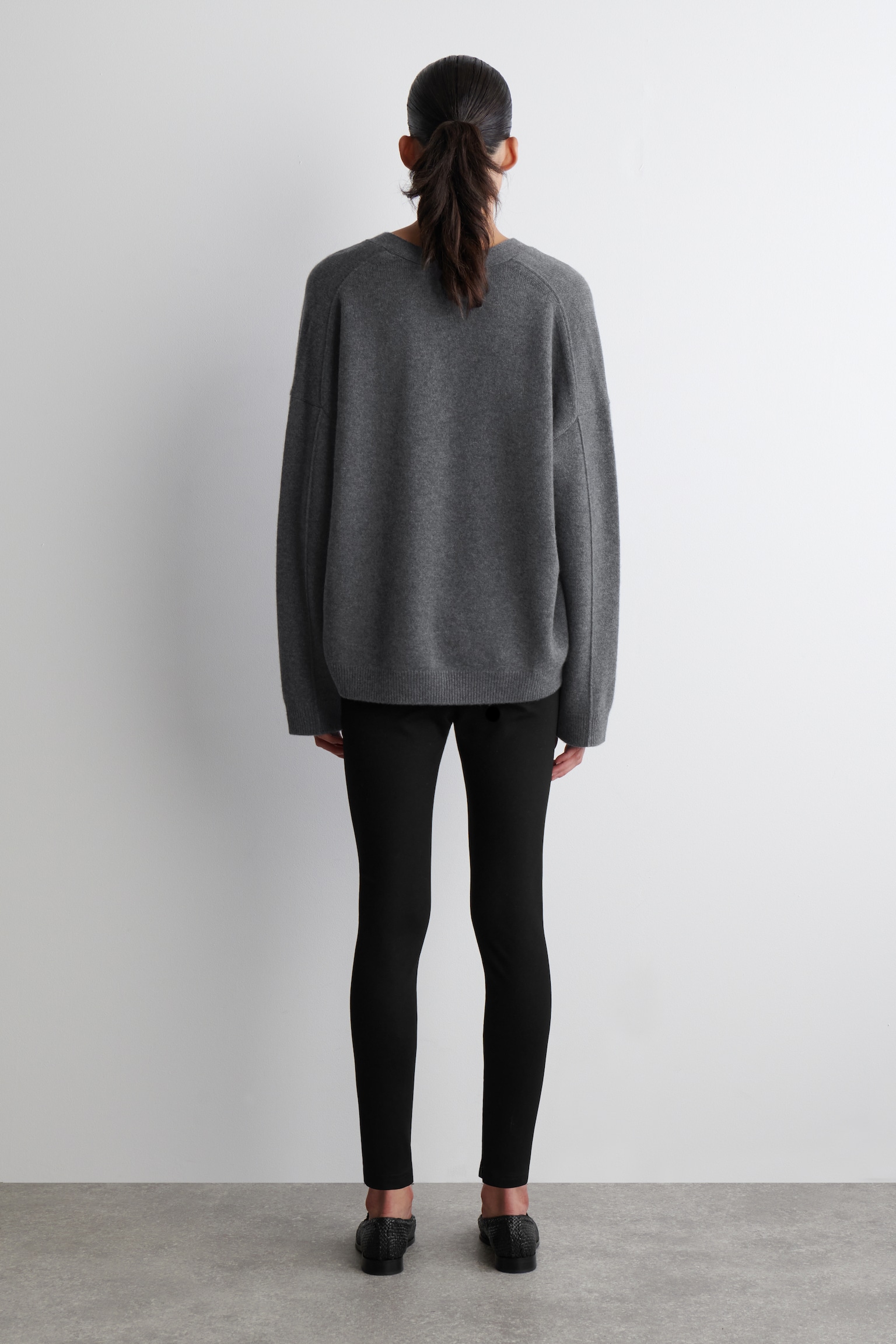 ZIPPED-CUFF LEGGINGS - ZWART - 4