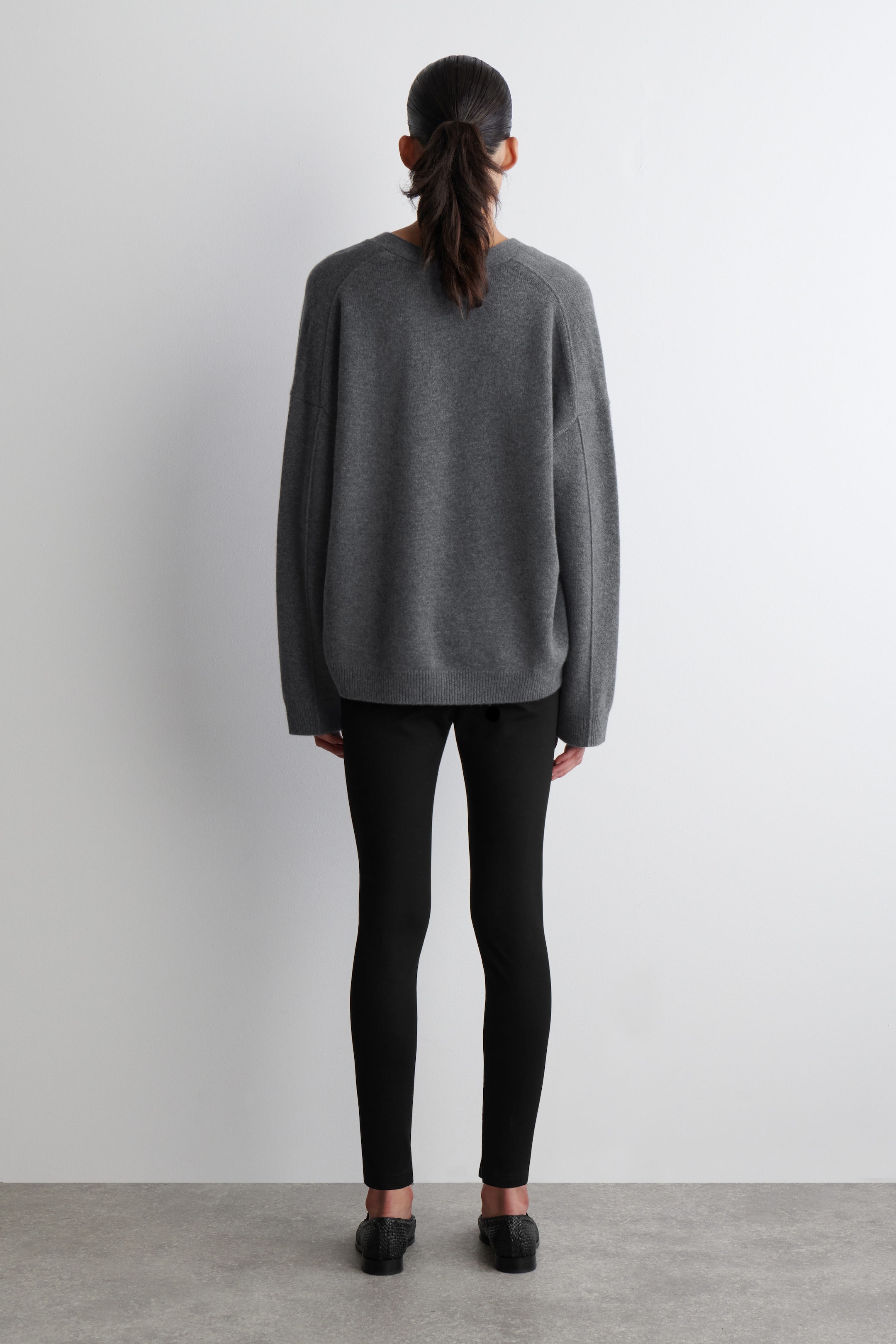 ZIPPED-CUFF LEGGINGS