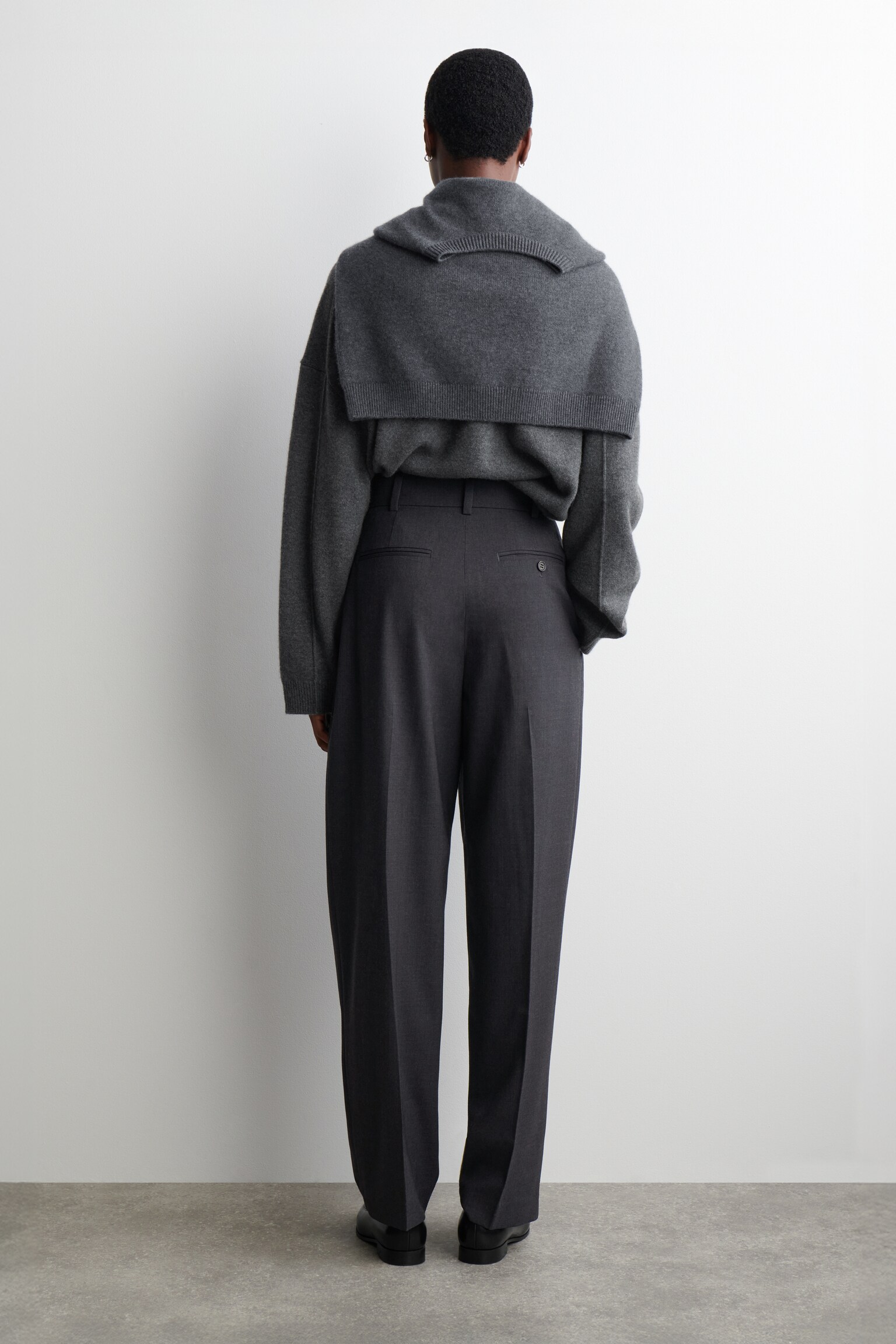 PANTALONI BARREL IN MISTO LANA CON PIEGHE - GRIGIO SCURO - 4