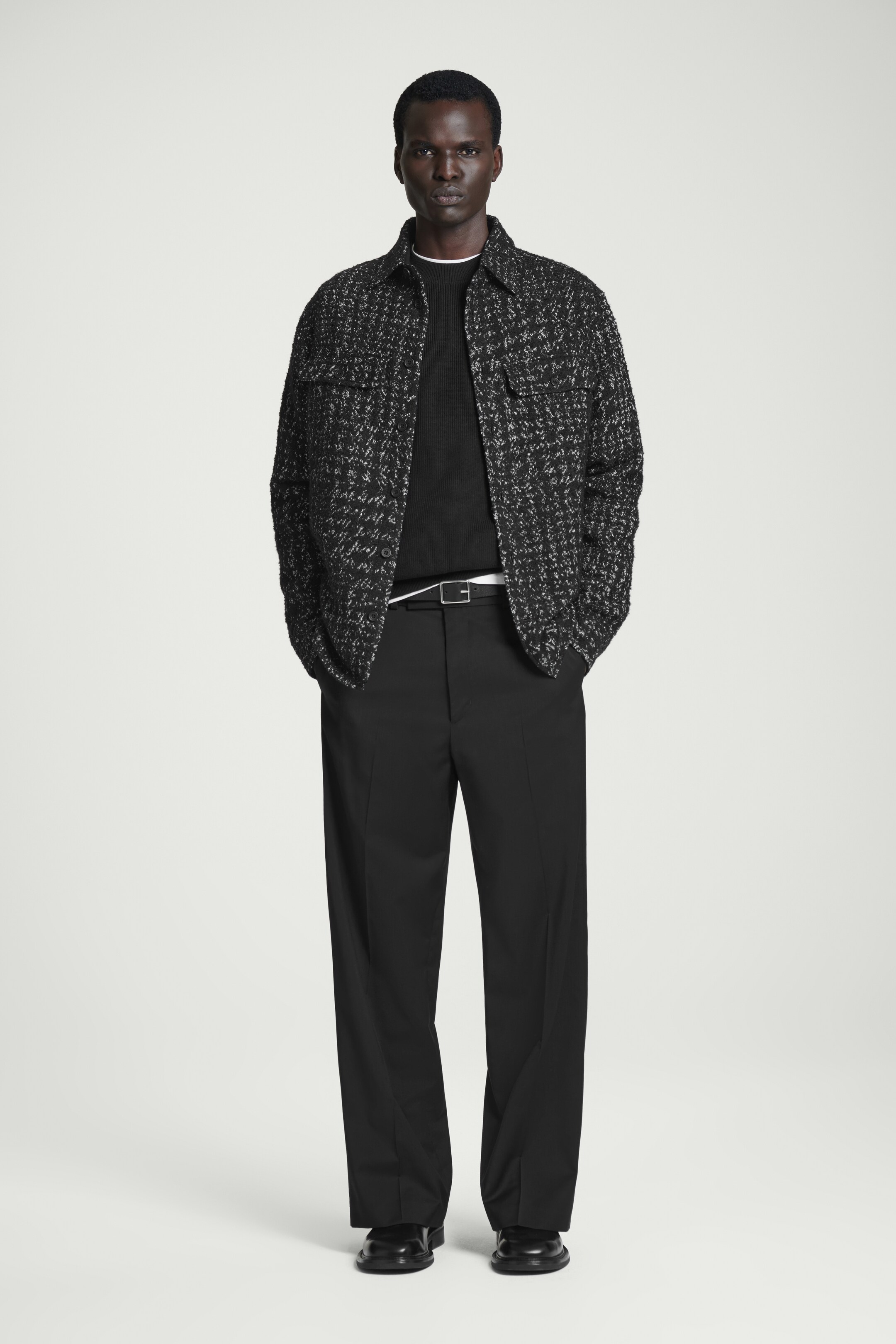 Grösseres Bild ansehen: GERIPPTER STRICKPULLOVER AUS BAUMWOLLE - SCHWARZ - HERREN | H&M CH 2