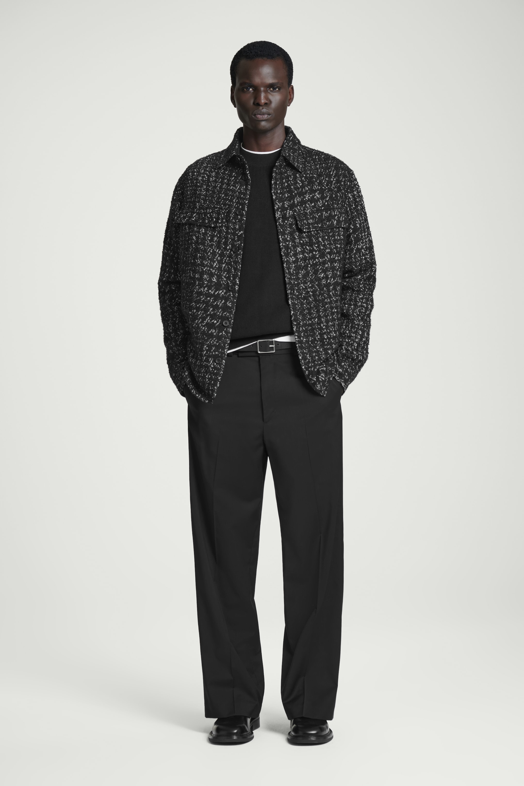 Visualizza immagine più grande: MAGLIONE A COSTE IN COTONE DAL TAGLIO REGOLARE - NERO - UOMO | H&M IT 2