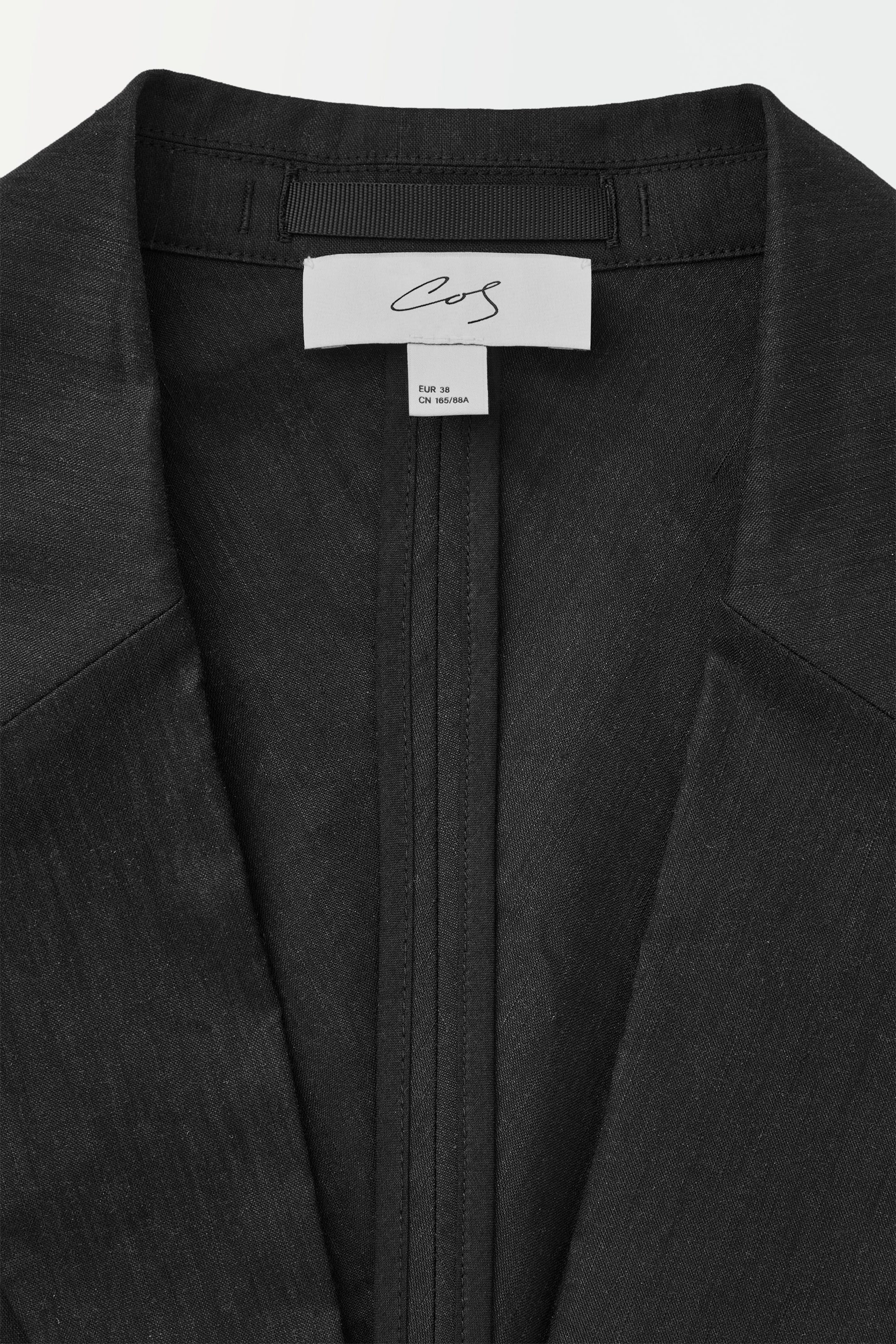 THE WAISTED LINEN BLAZER