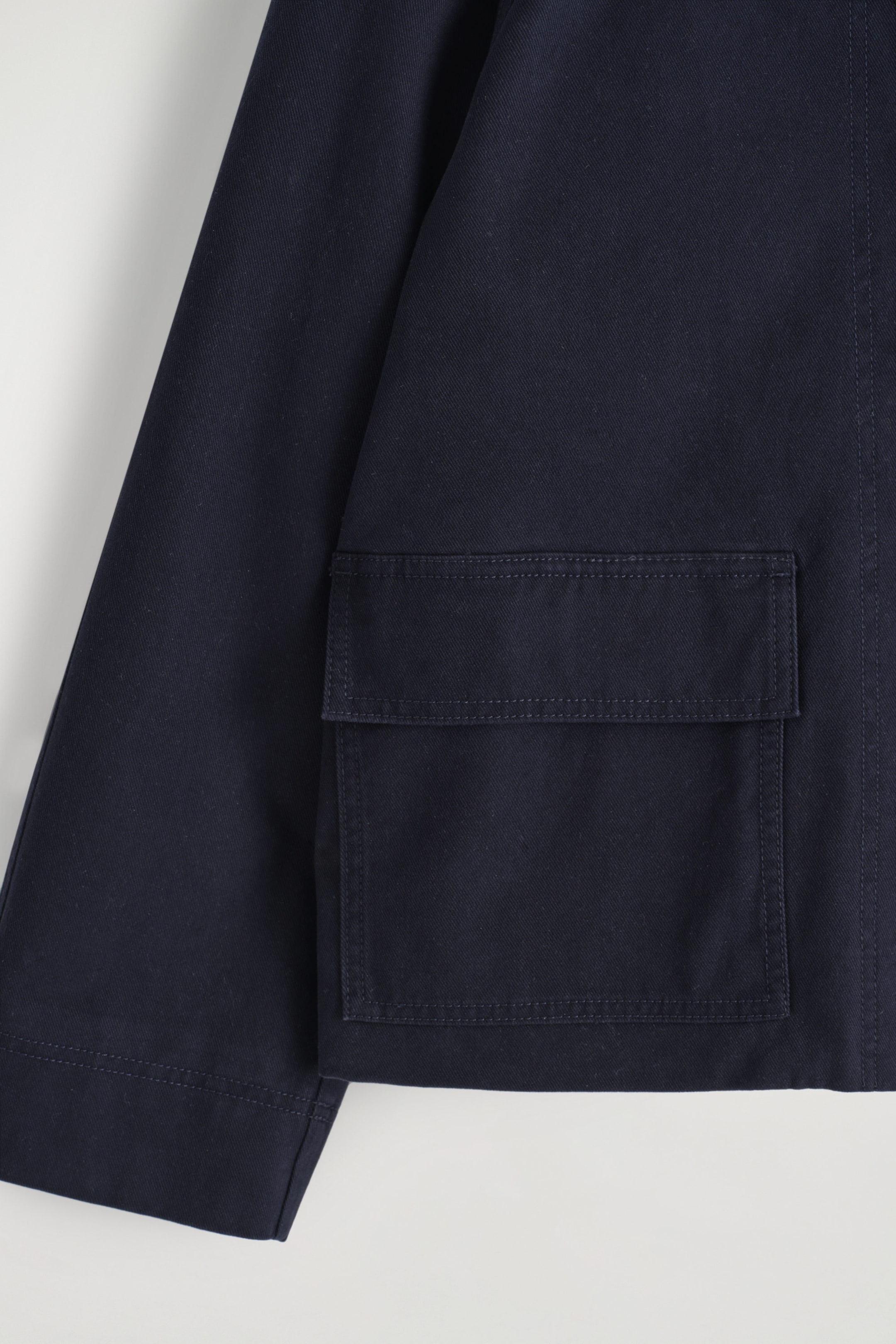 StillMedia/DescriptiveDetail