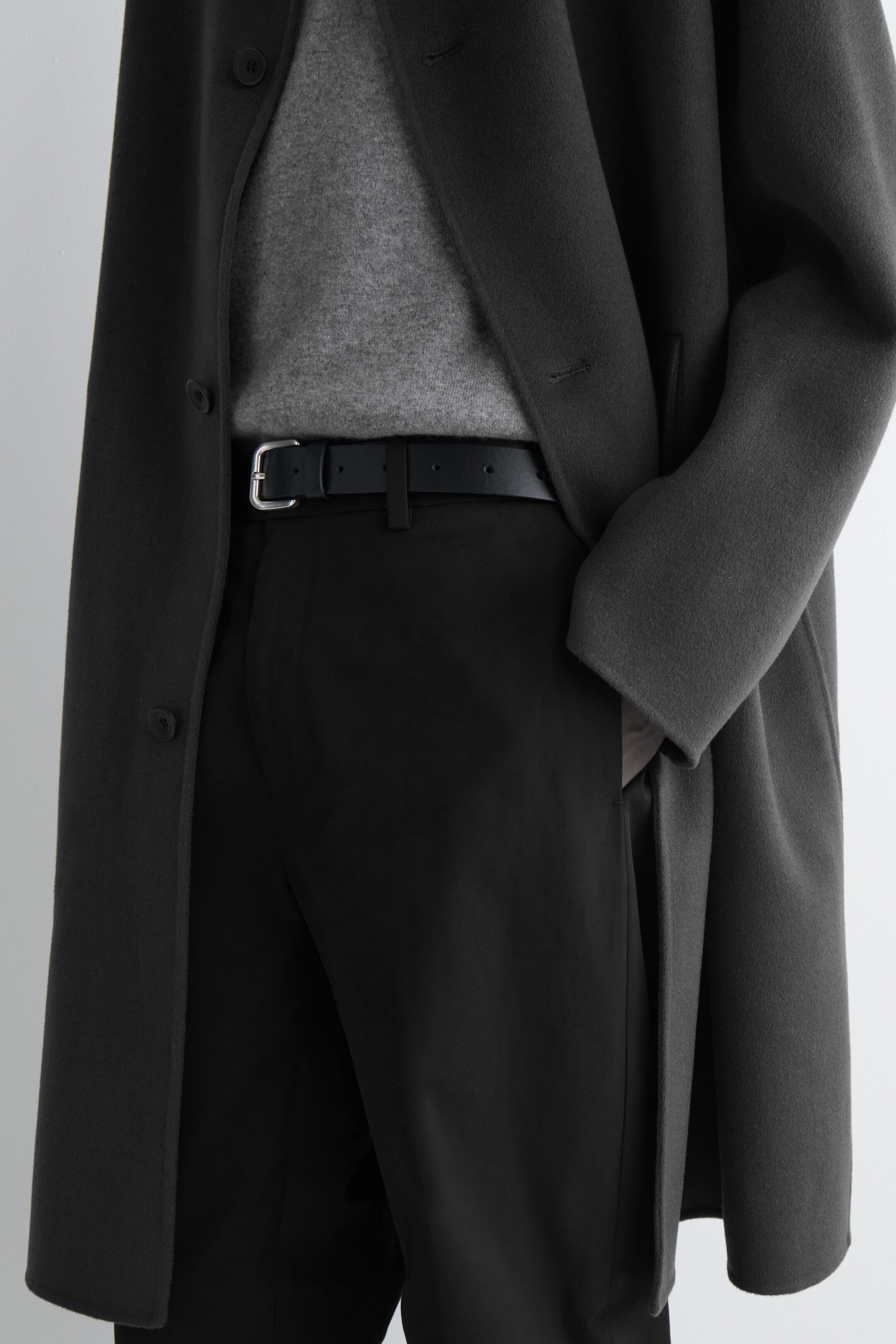 View larger image: COTTON STRAIGHT-LEG CHINOS - BLACK - Men | H&M GB 5