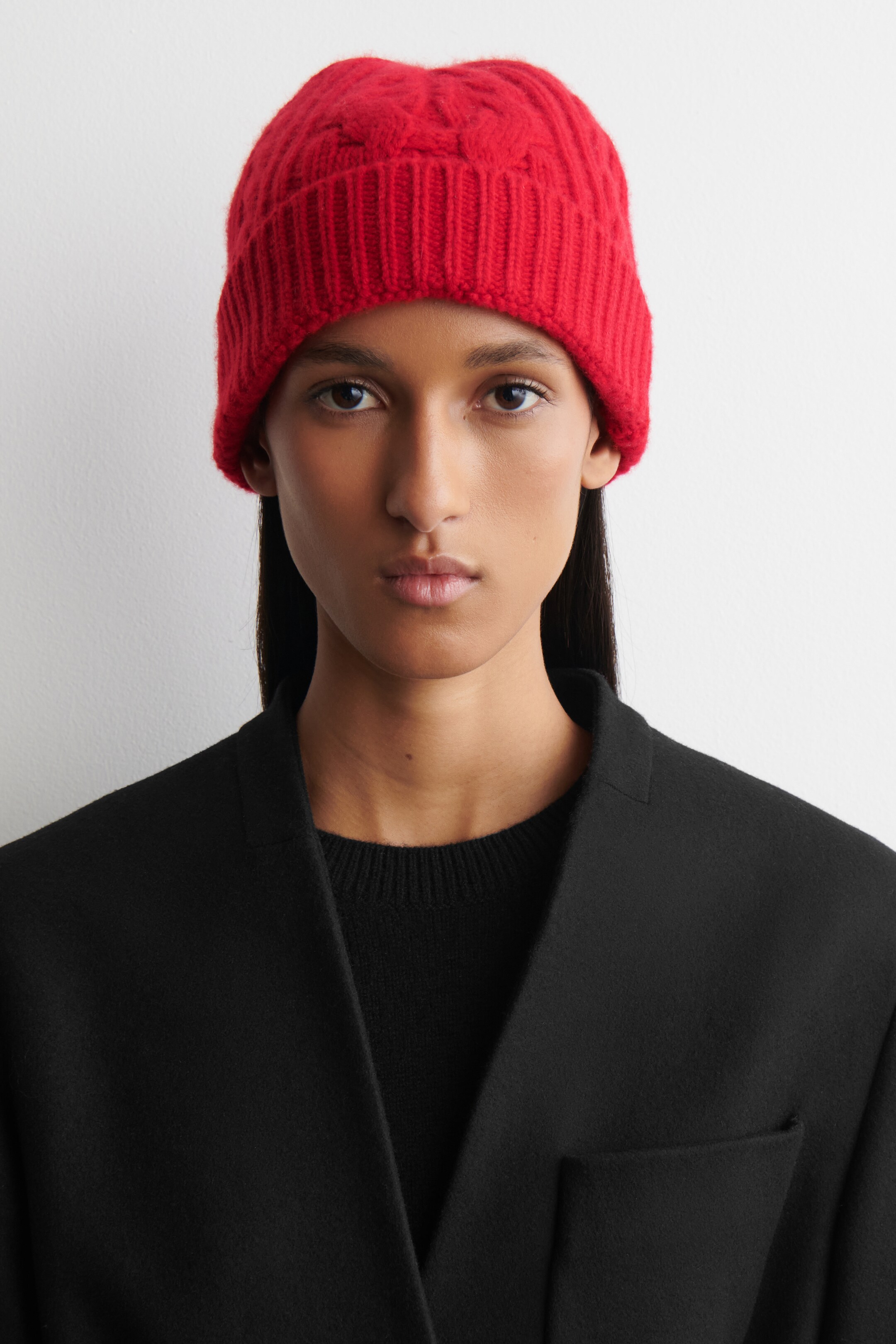 Vezi imaginea mai mare: CĂCIULĂ DIN LÂNĂ ȘI CAȘMIR CU MODEL ÎMPLETIT - RED - FEMEI | H&M RO 1