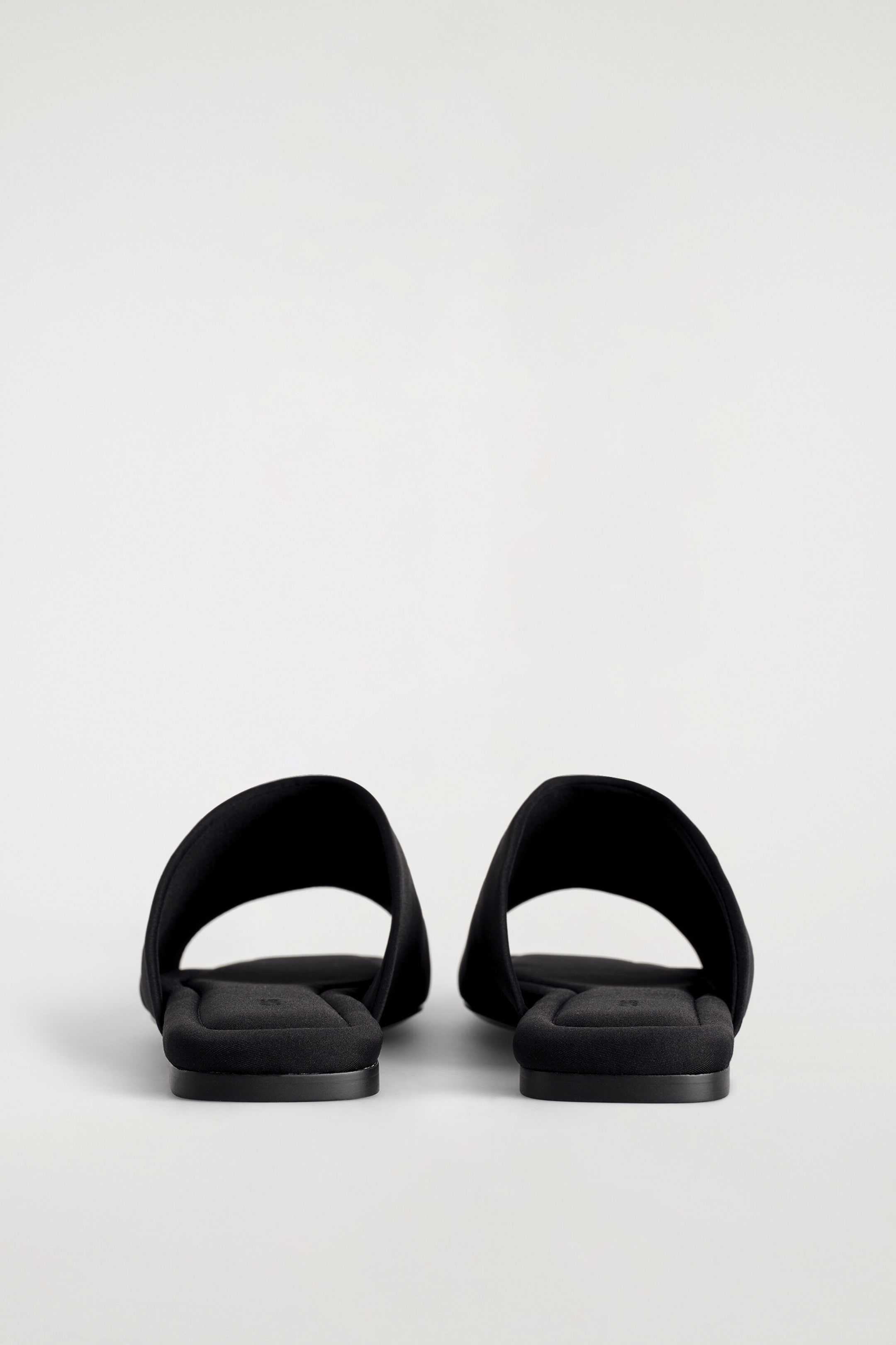 StillMedia/DescriptiveDetail