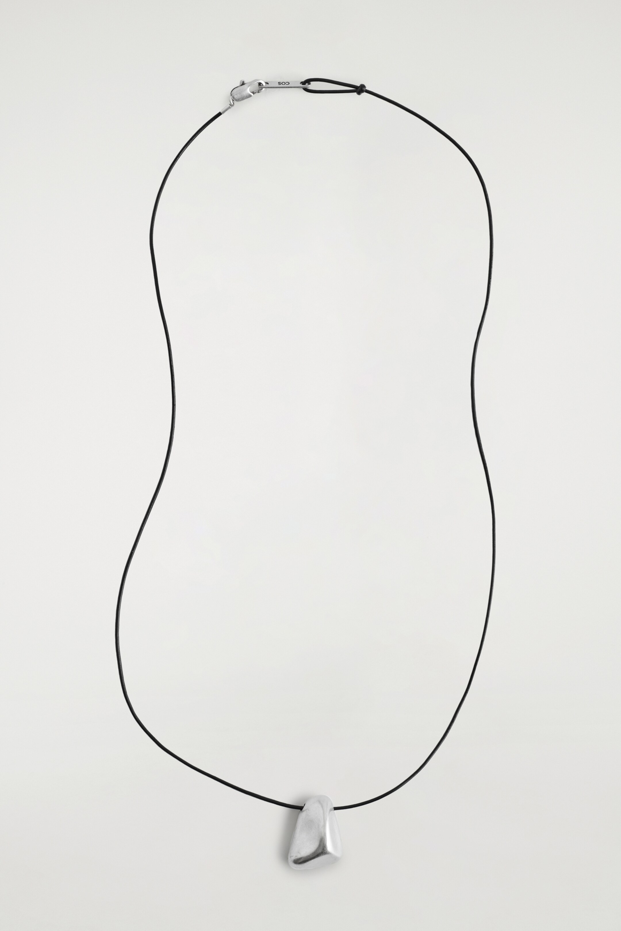 View larger image: HAMMERED PENDANT NECKLACE - SILVER | H&M GB 2