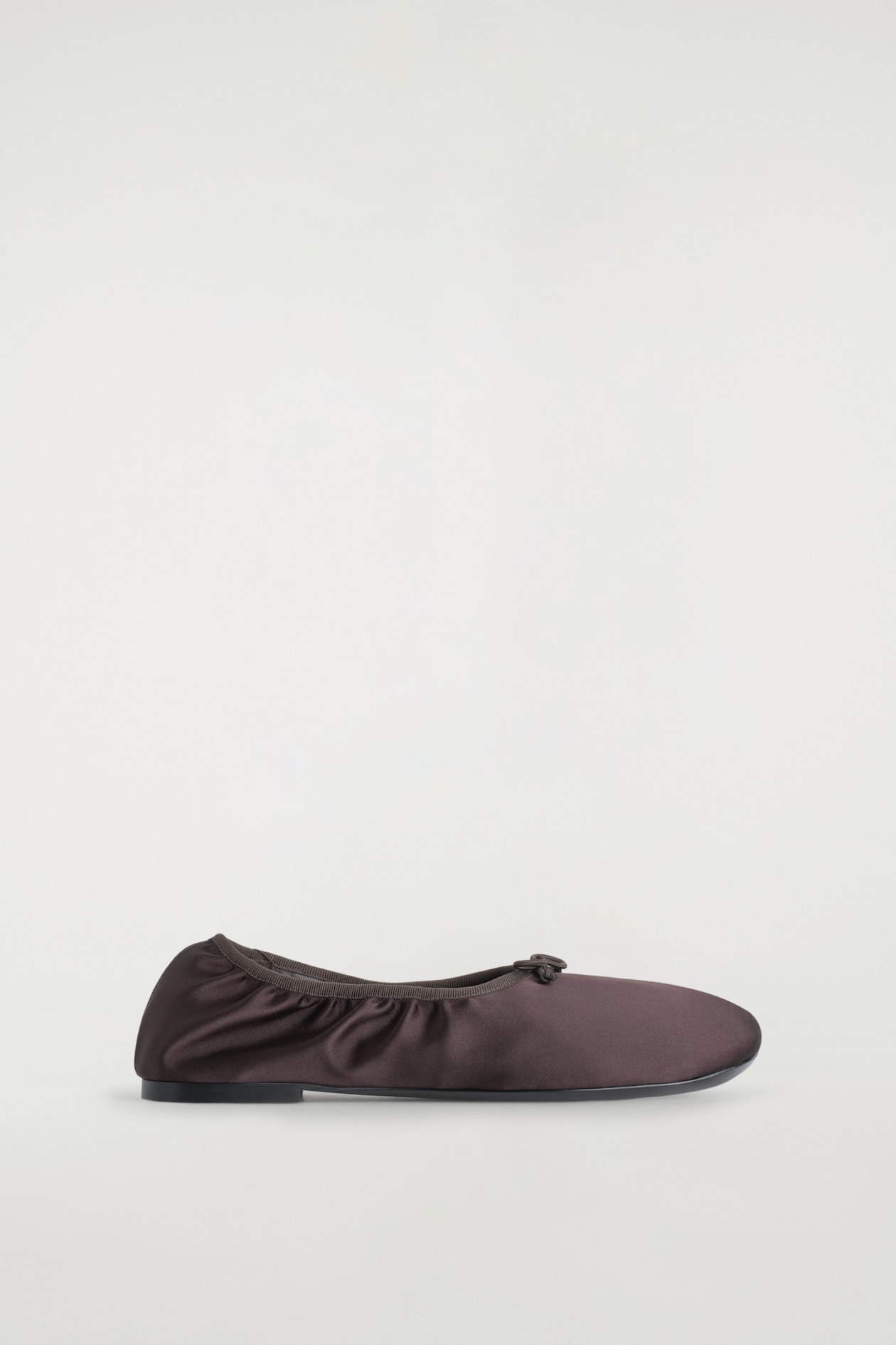 SATIN BALLET FLATS — CHOCOLATE