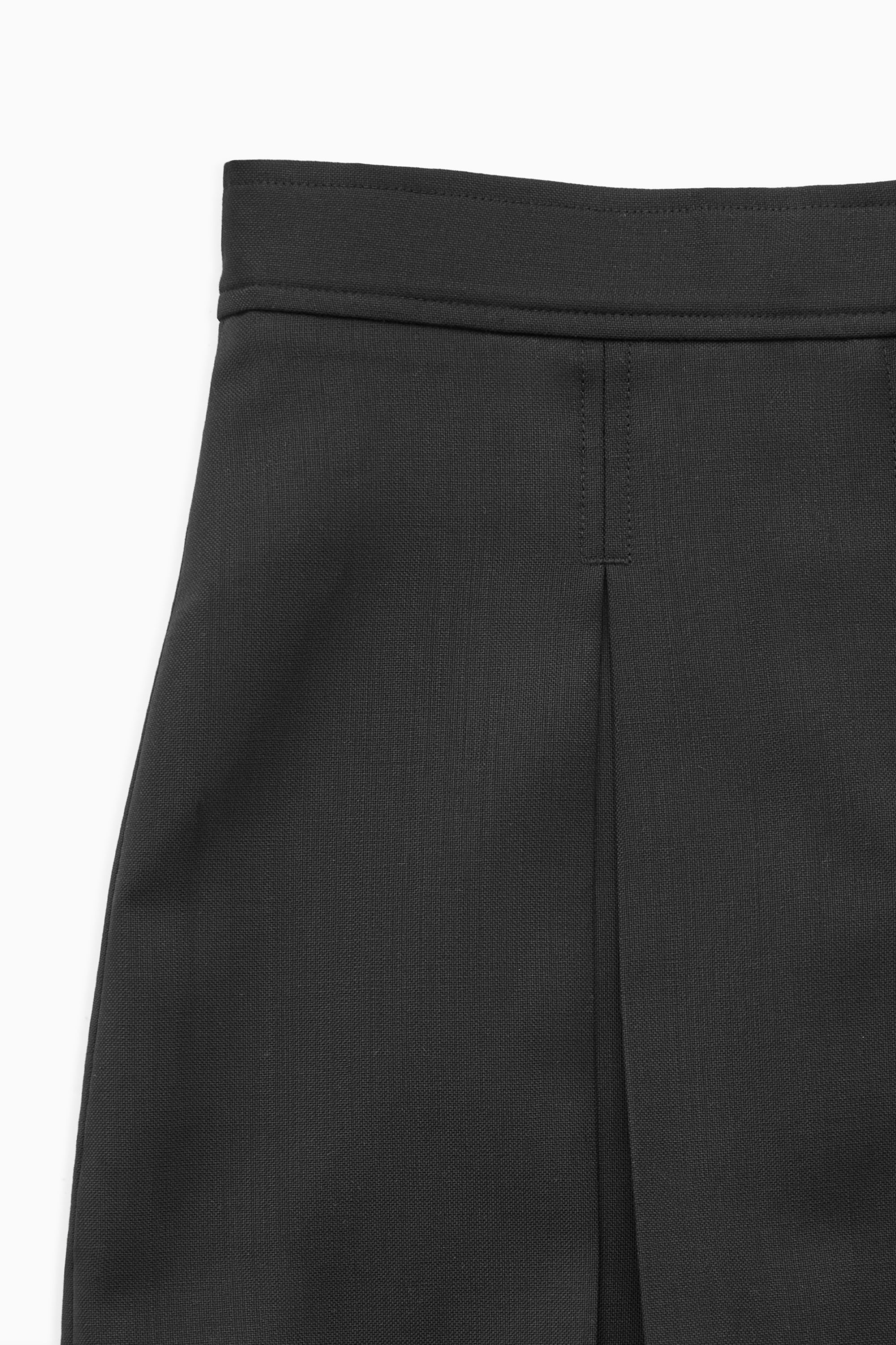 Nodress Black Low-ウエスト Pleated Satin Mini-Skirt Nodress Black Low-waist Pleated Satin Mini-Skirt – Nφdress
