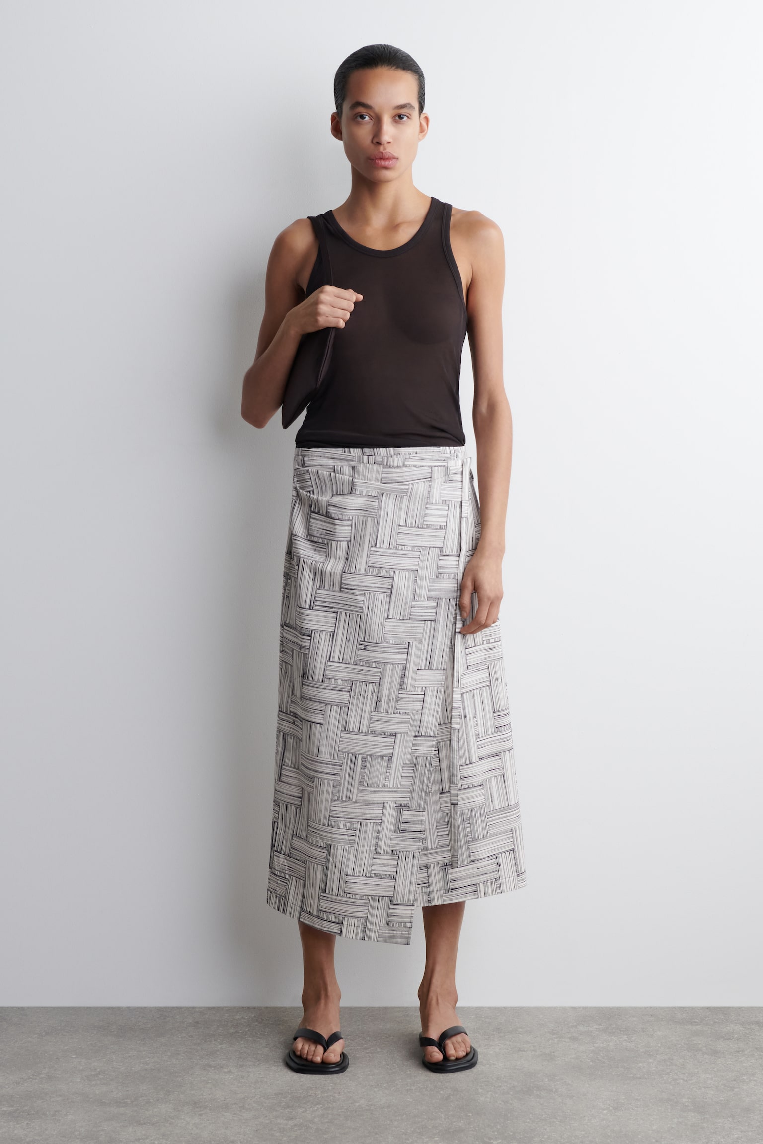 WICKELROCK AUS BAUMWOLLE MIT PRINT - ECRU/NAVYBLAU/PRINT