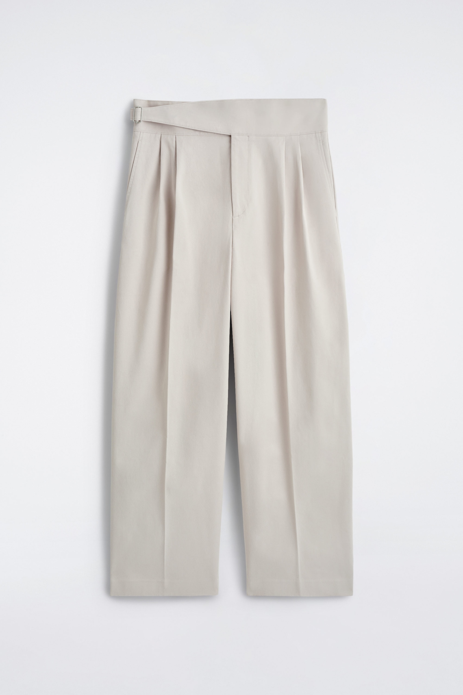 BELT-DETAIL PLEATED WIDE-LEG TROUSERS