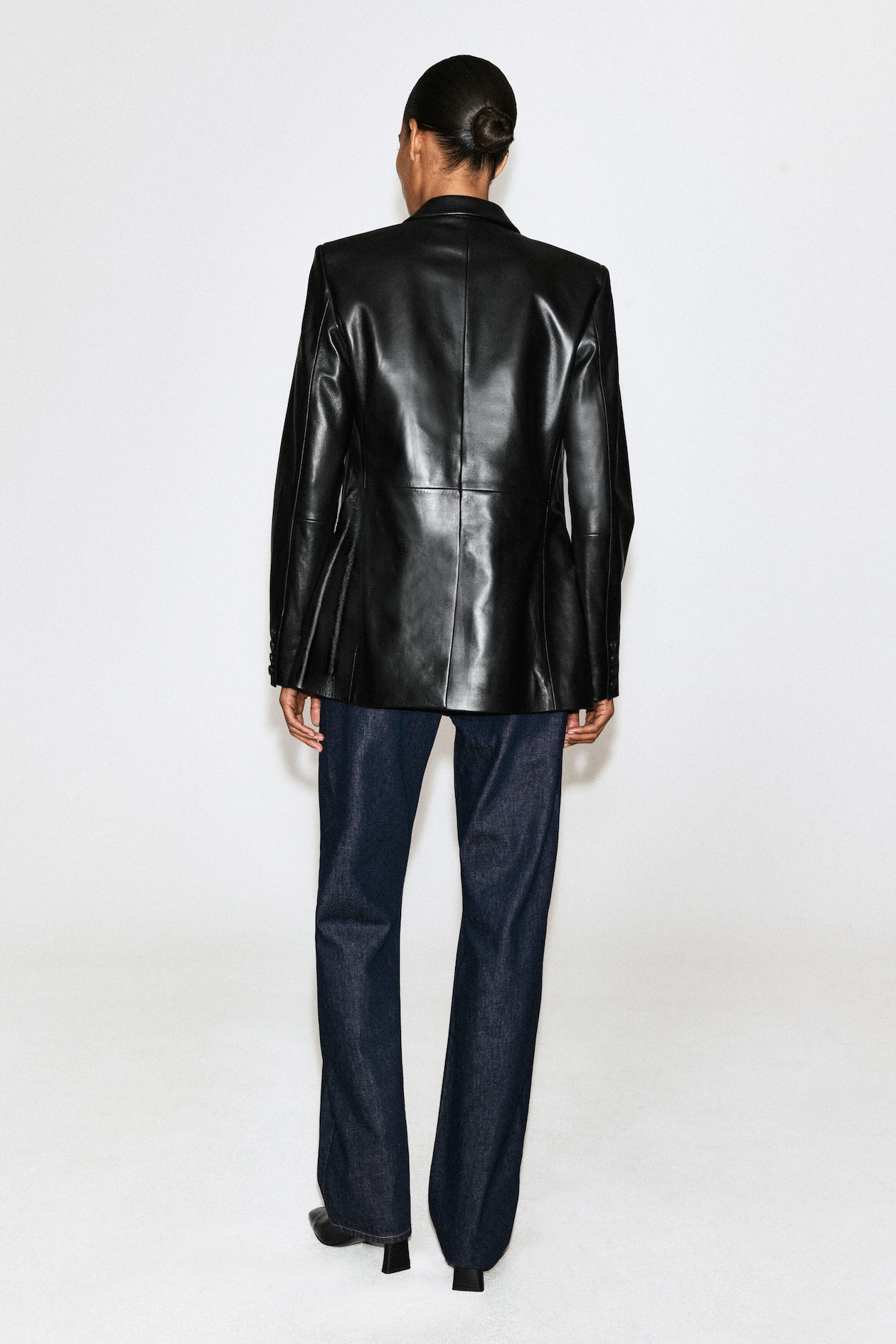 CHORD STRAIGHT-LEG JEANS — DARK INDIGO