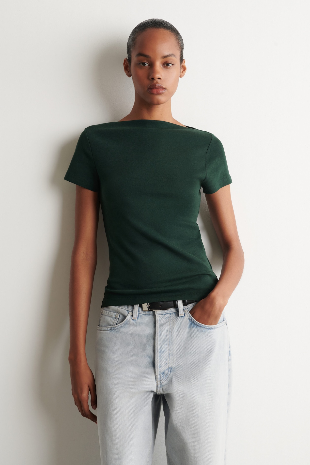 SLIM BOAT-NECK COTTON T-SHIRT — DARK GREEN