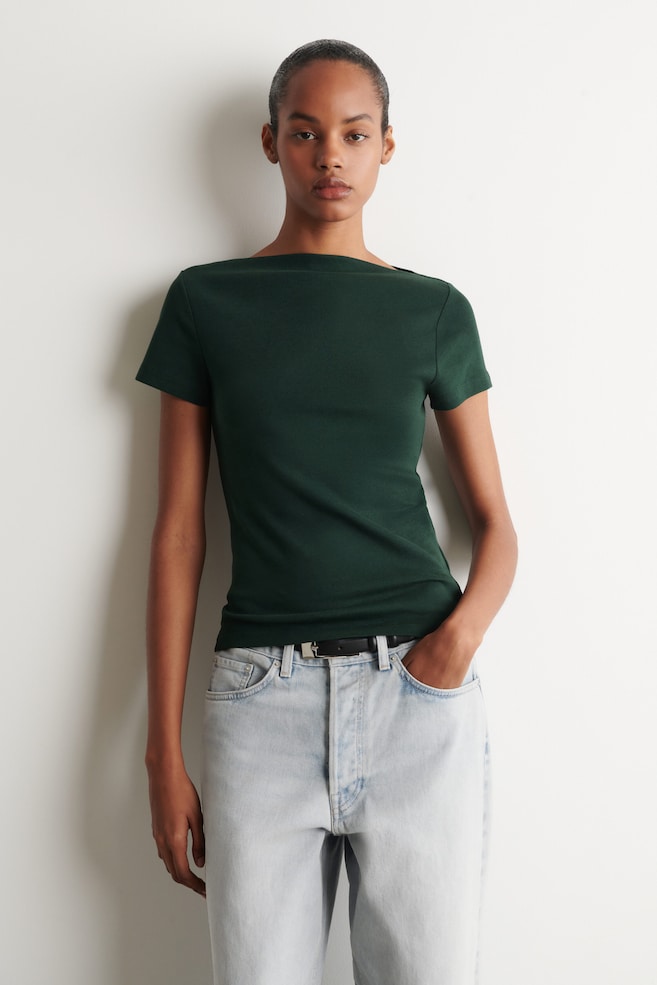 SLIM BOAT-NECK COTTON T-SHIRT — DARK GREEN