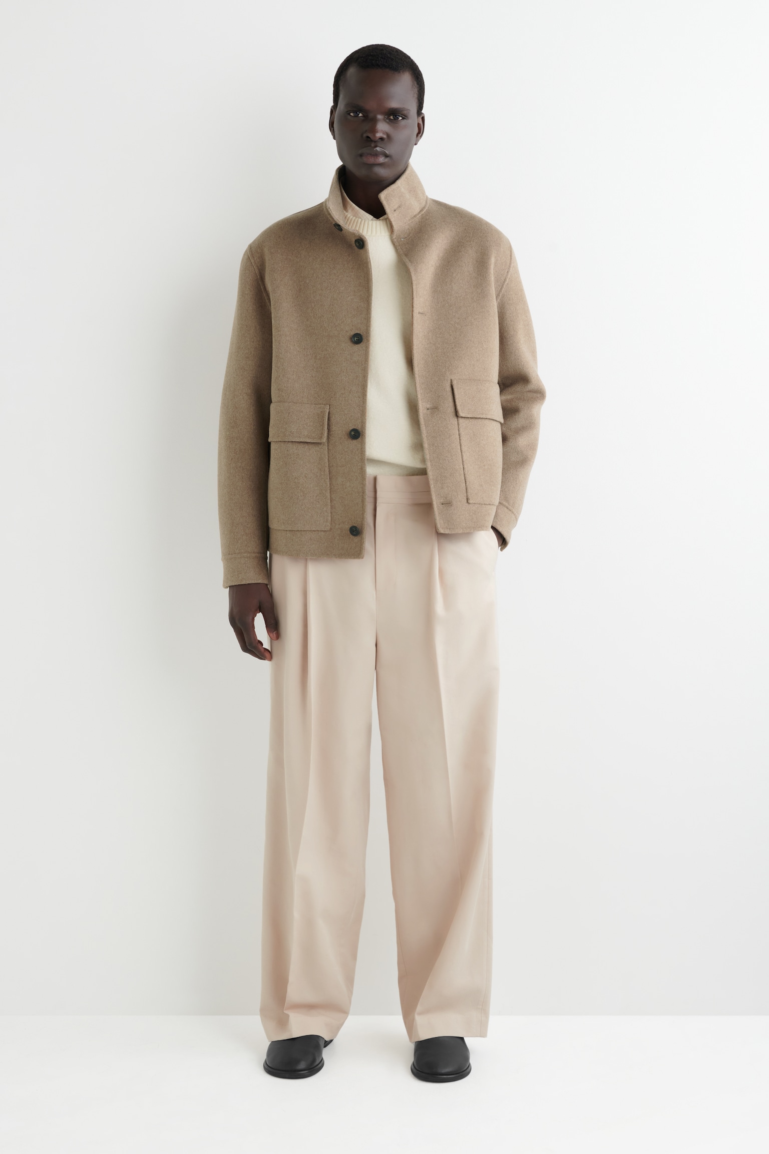PLEATED WIDE-LEG TROUSERS - LIGHT BEIGE/DARK GREEN