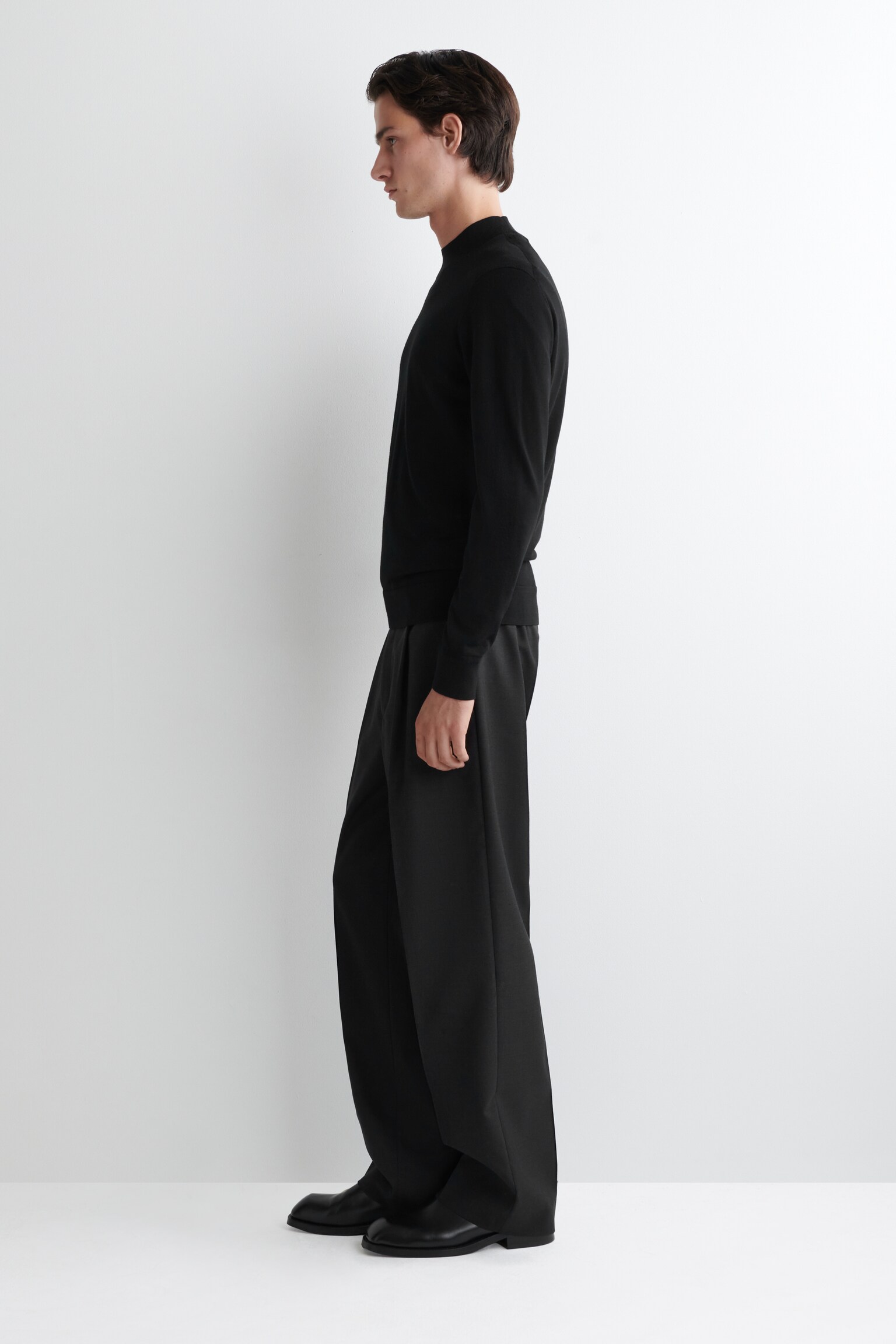 SCHMALER PULLOVER AUS MERINOWOLLE MIT STEHKRAGEN - SCHWARZ - 5
