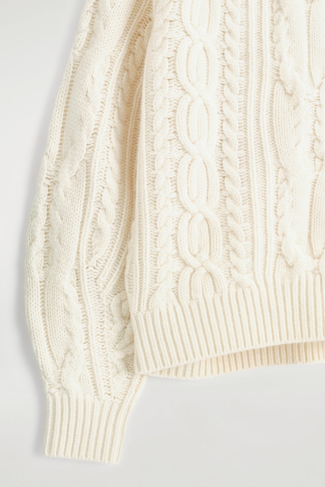 CABLE-KNIT WOOL-CASHMERE JUMPER — CREAM