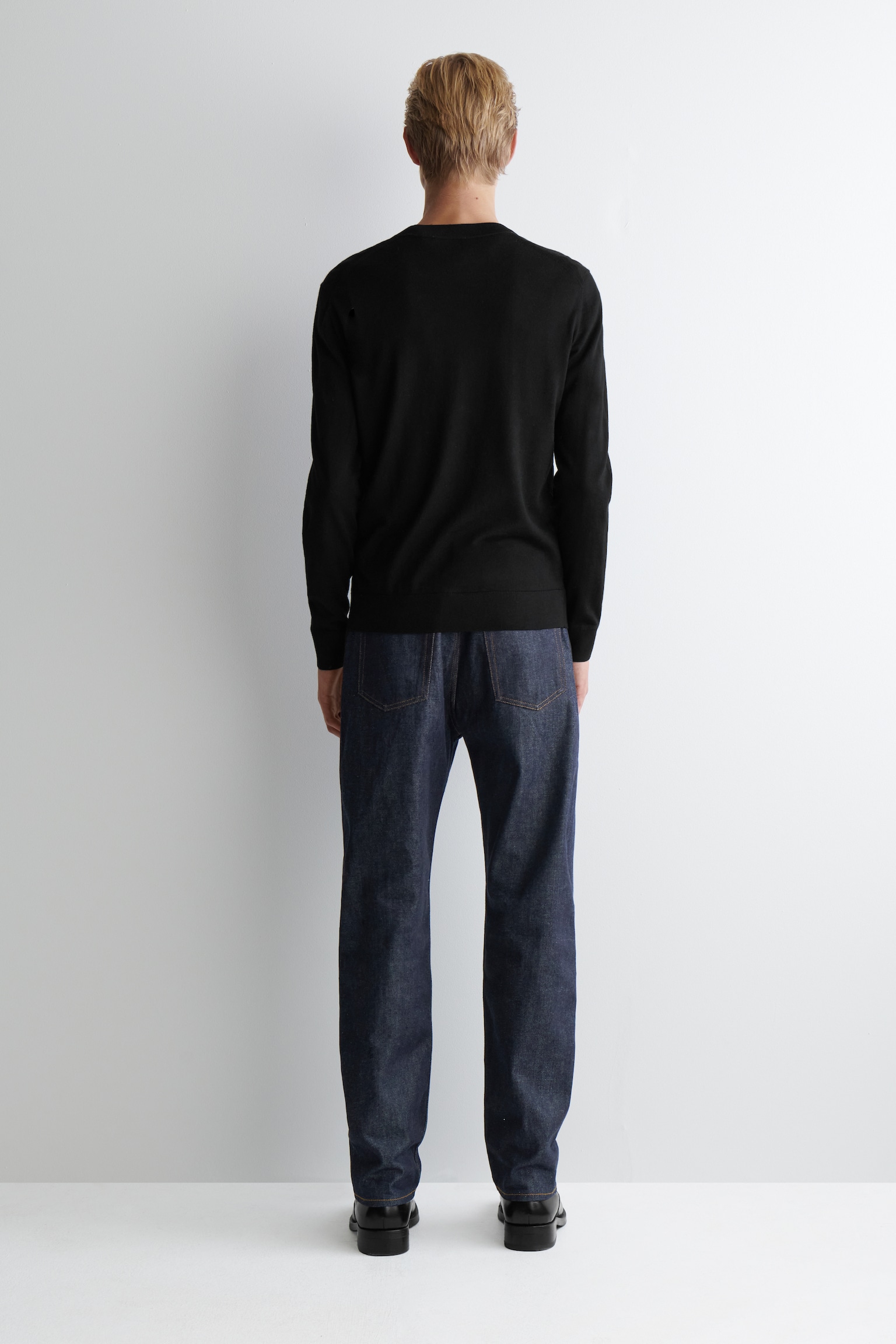 PULL SLIM À COL ROND EN LAINE MÉRINOS - NOIR/BLEU MARINE/BEIGE CHINÉ/BLEU COBALT - 4