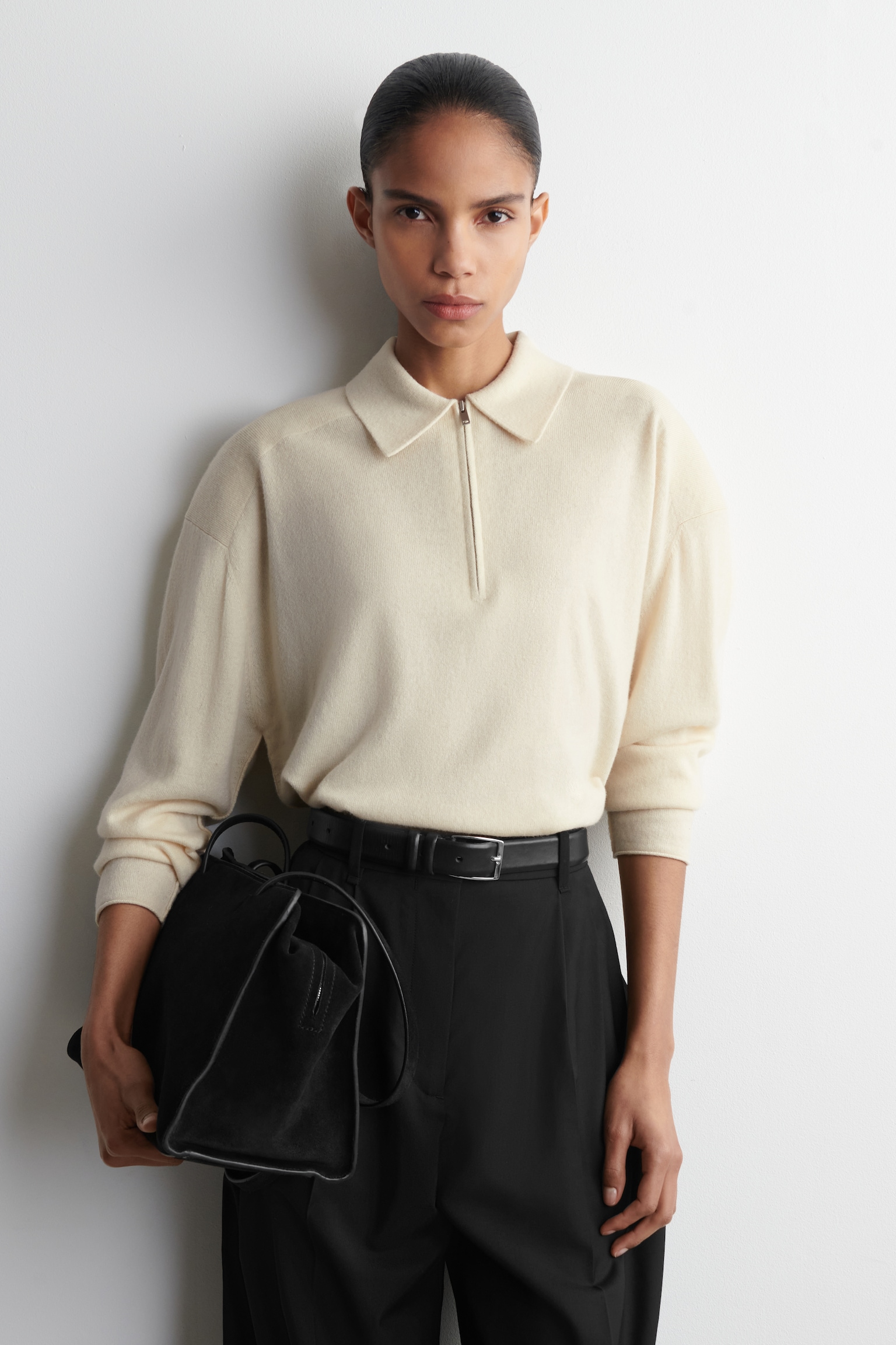 ZAPÍNACIA POLO KOŠEĽA Z MERINO VLNY A JAKOVINY - BIELA/BORDOVÝ/HNEDÁ MELÍROVANÁ - 1