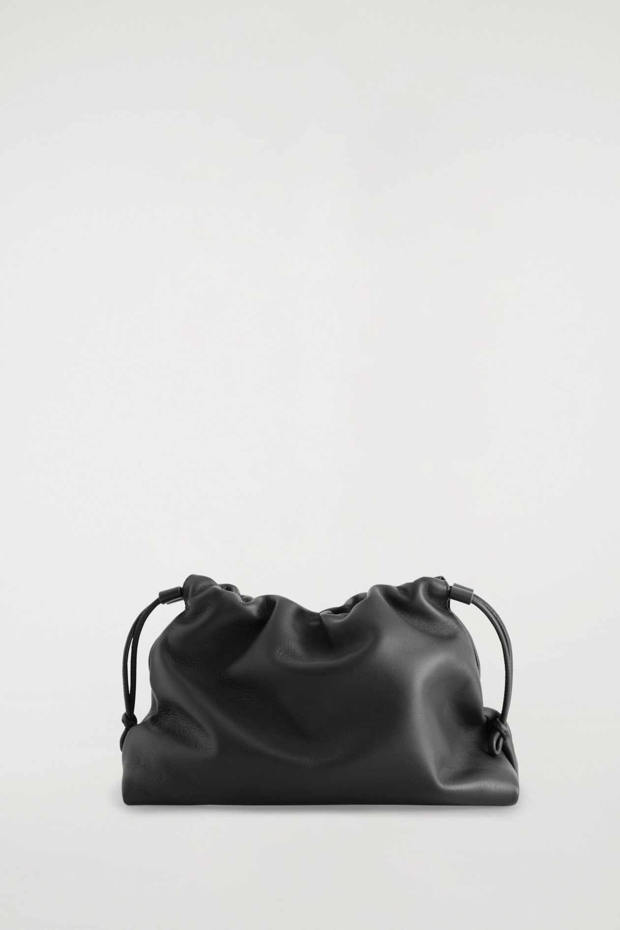 MINI CAVATELLI CLUTCH BAG - LEATHER — BLACK