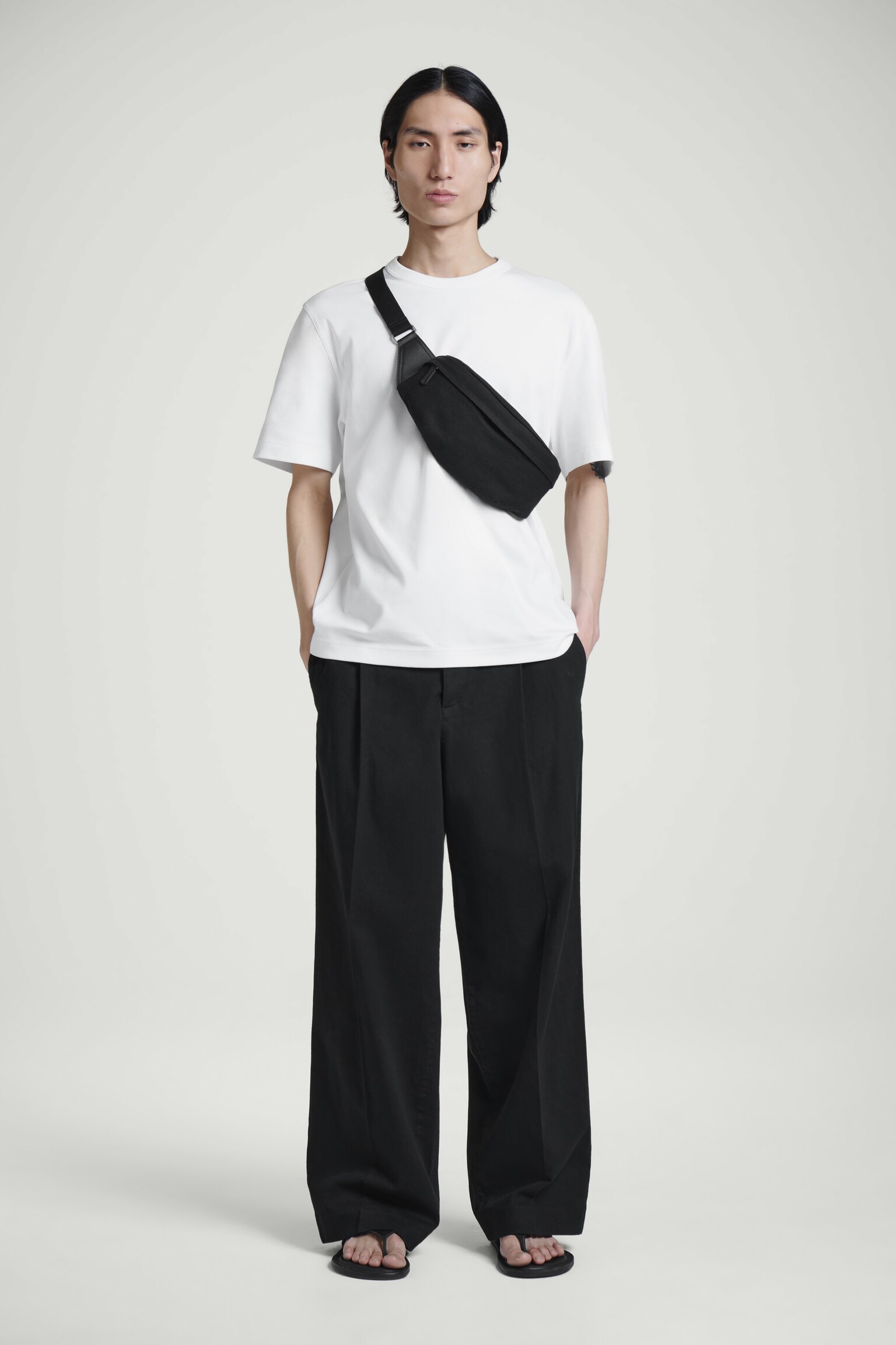 UTILITY CROSSBODY BAG - CANVAS - שחור - 3