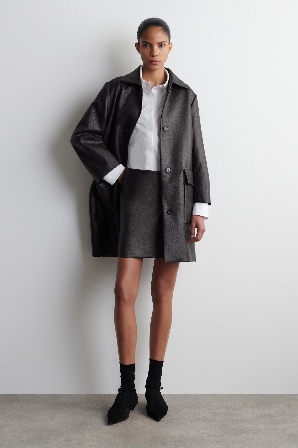 TEXTURED MINI SKIRT — DARK GREY