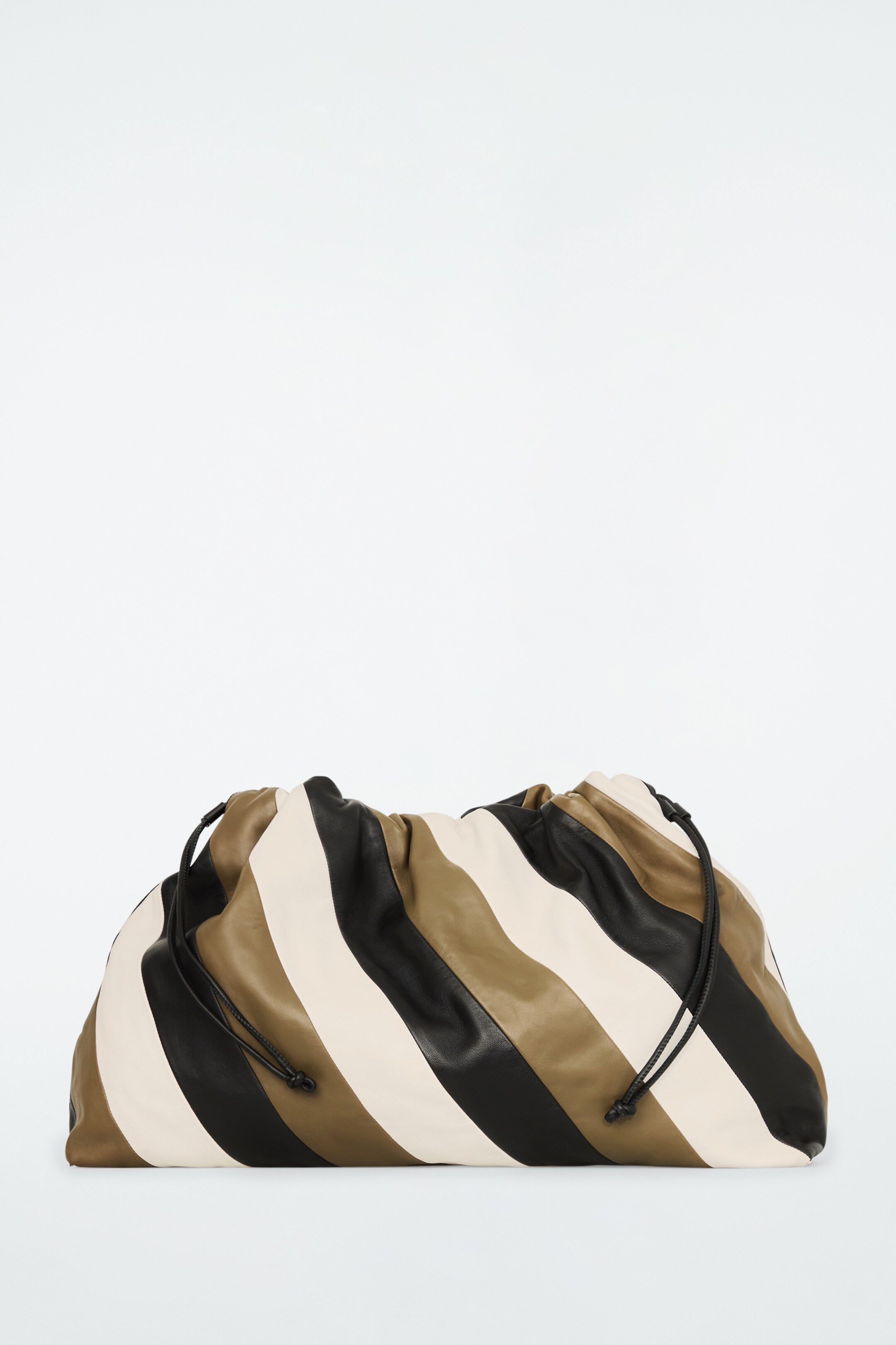 Ingrandisci l'immagine: CAVATELLI STRIPED OVERSIZED CLUTCH BAG - LEATHER - BLACK / STRIPED - DONNA | H&M CH 1