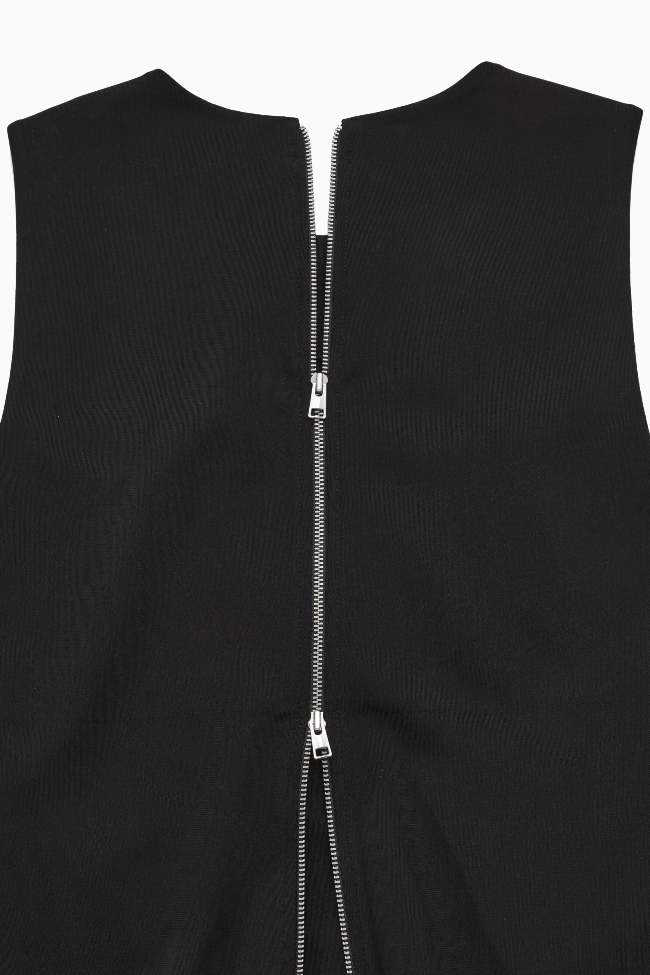 StillMedia/DescriptiveDetail