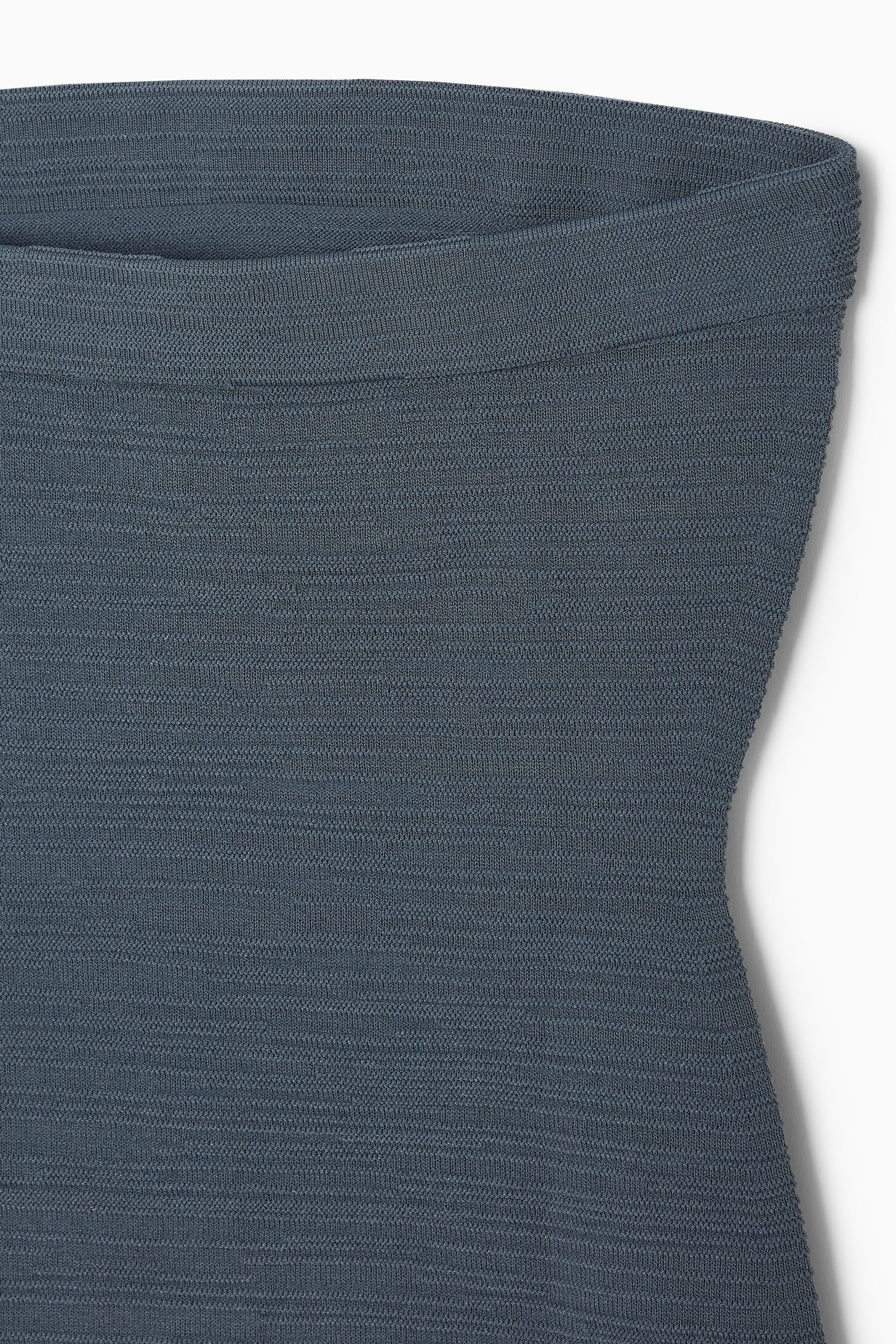 StillMedia/DescriptiveDetail