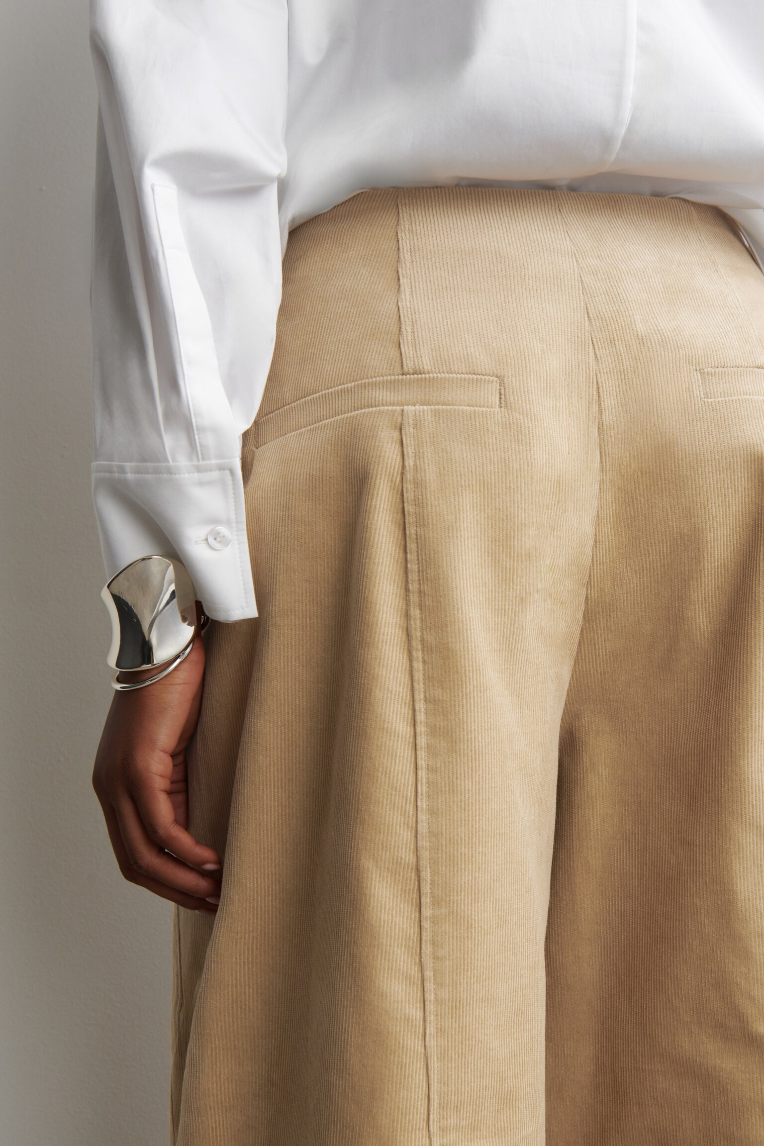 PANTALONES DE PANA BARREL FIT - BEIGE/AZUL MARINO - 4