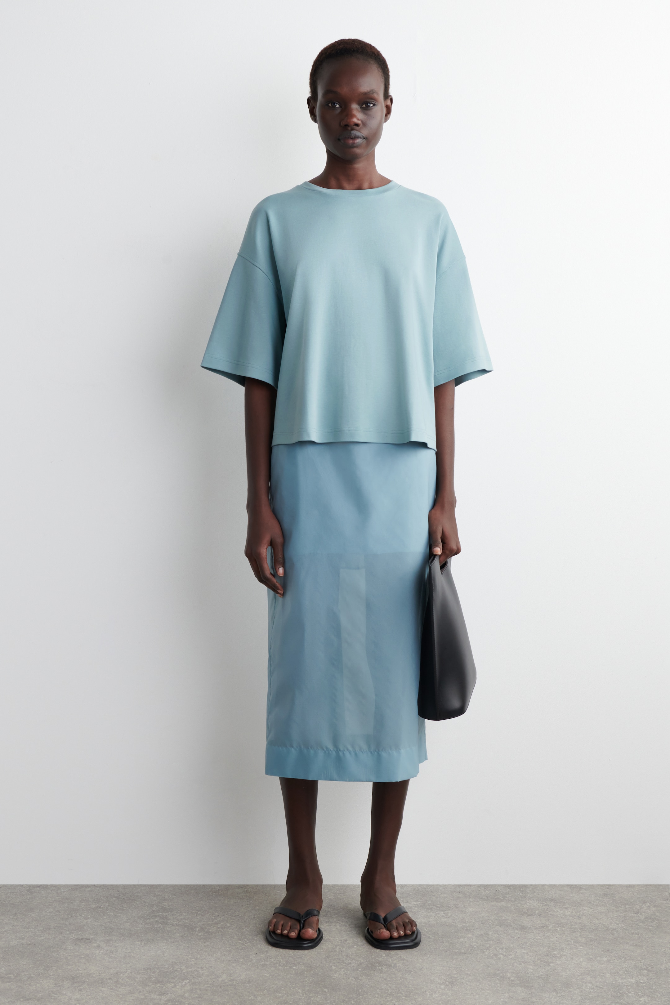 Größeres Bild anzeigen: KASTENFÖRMIGES OVERSIZED-T-SHIRT - HELLBLAU - Ladies | H&M AT 2