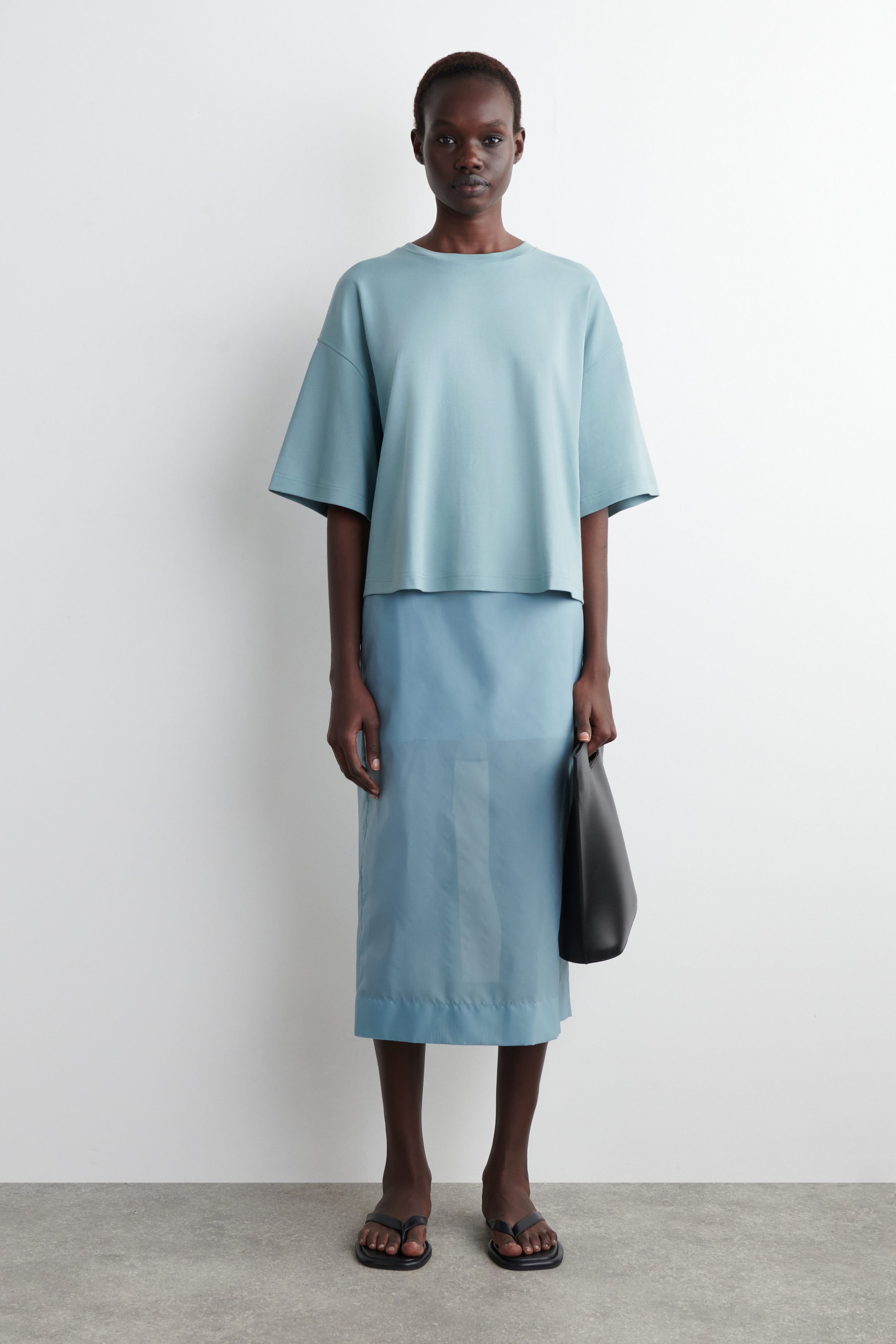 OVERSIZED BOXY T-SHIRT