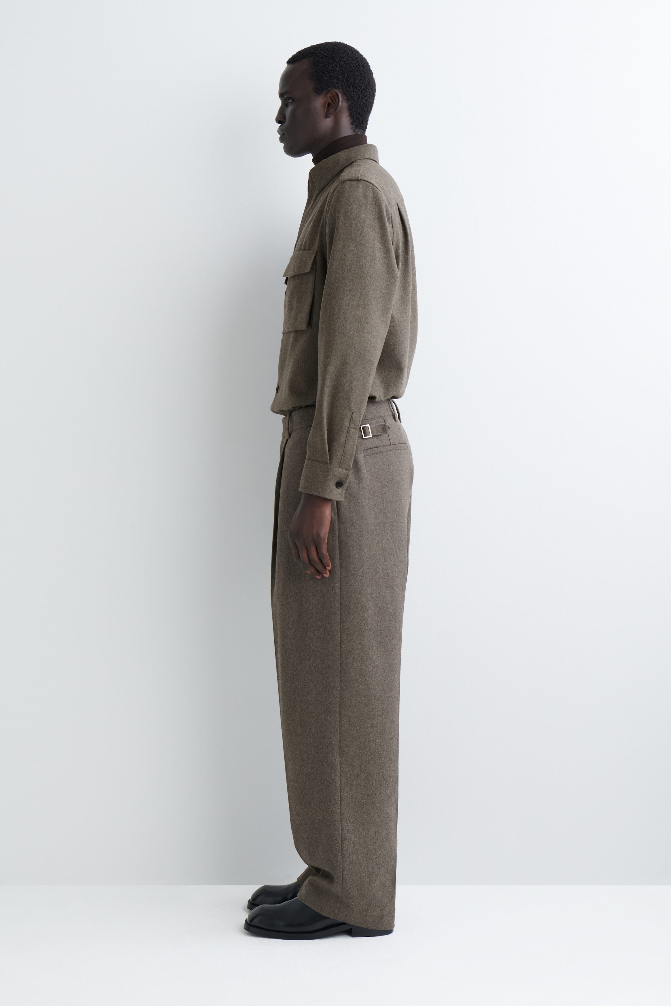 RELAXED WOOL STRAIGHT-LEG PANTS