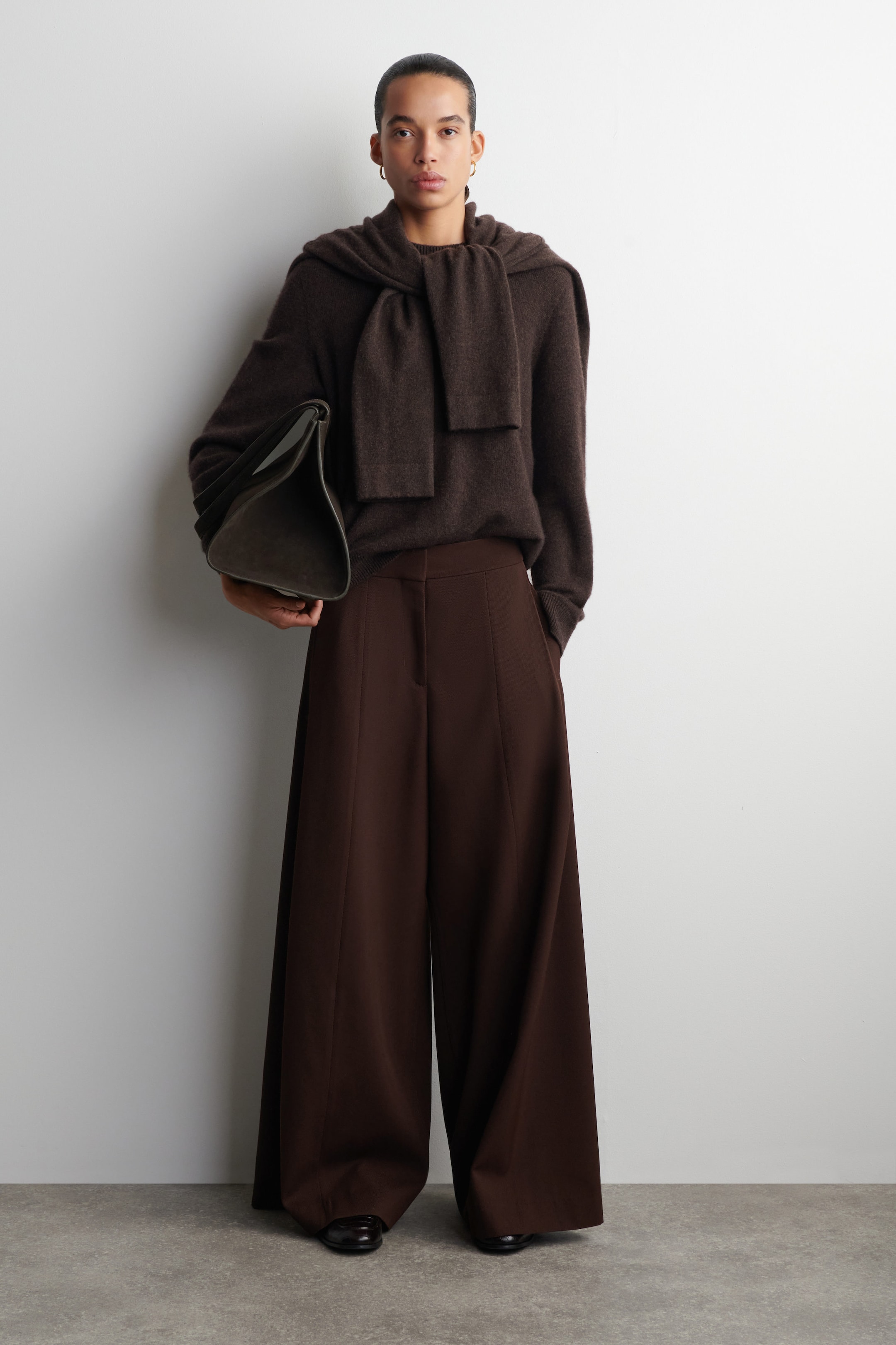 RELAXED WOOL-BLEND WIDE-LEG PANTS