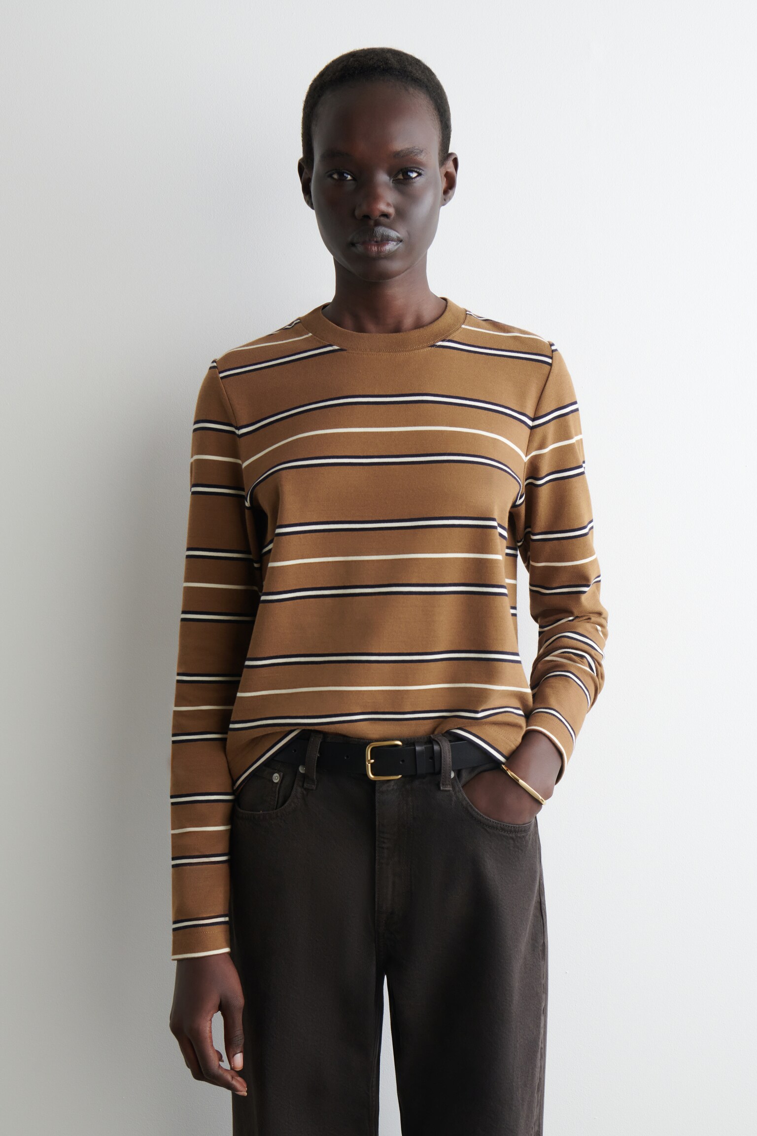 SCHLICHTES LANGARMSHIRT MIT NORMALER PASSFORM - BRAUN/GESTREIFT/Weiß/SCHWARZ/HELLBLAU/BEIGE/UNGEFÄRBT/OLIVGRÜN MELIERT/WEISS/BRAUN