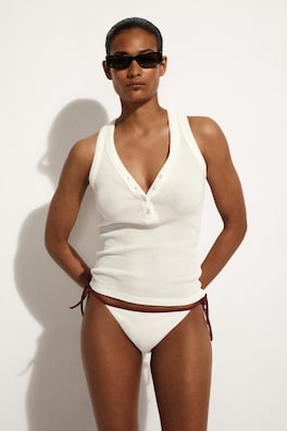 CONTRAST-TRIMMED TIE-SIDE BIKINI BRIEFS — WHITE / RED 2