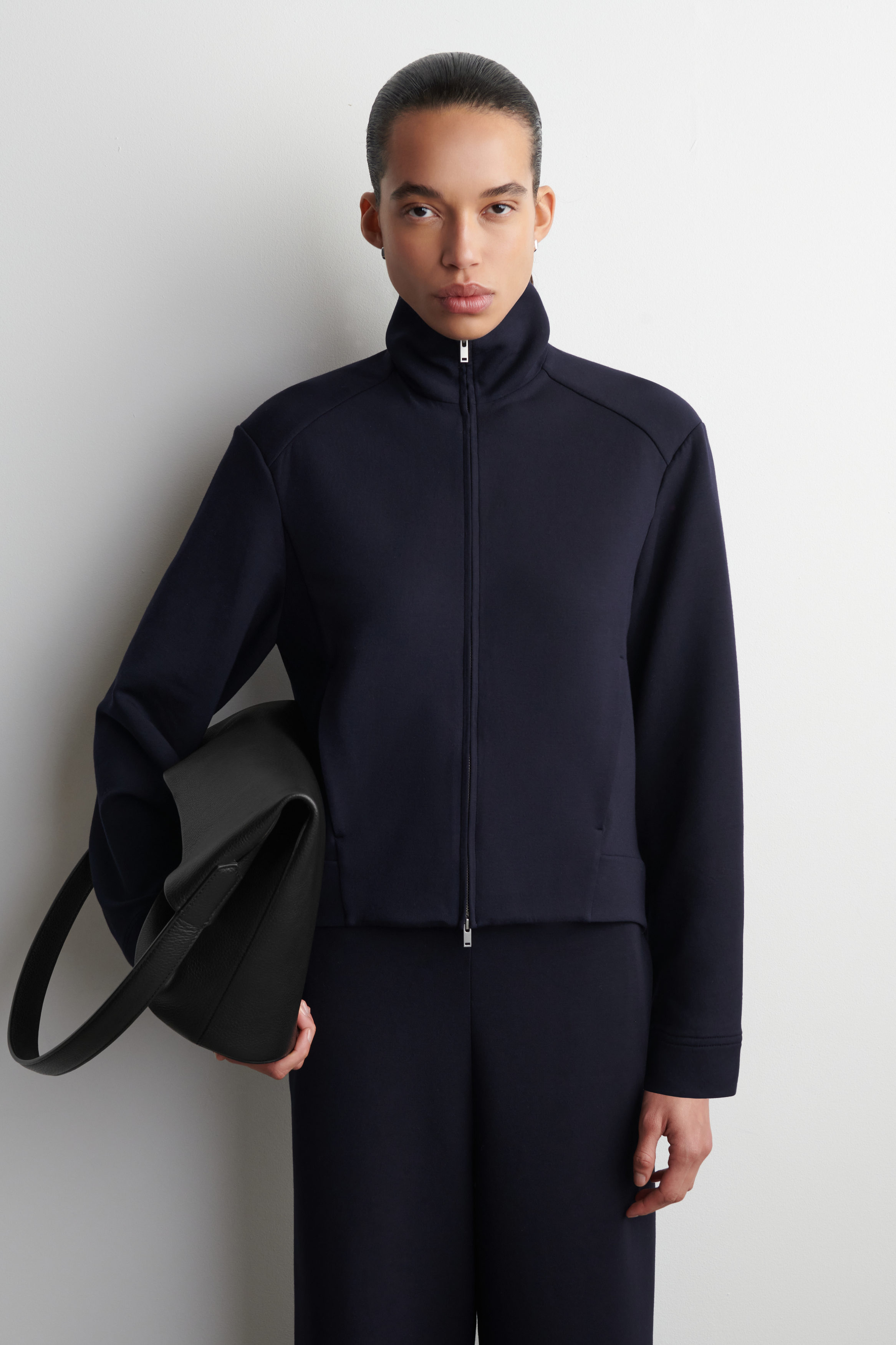 lcdc キャミ　glowny blackup cos musinsa SHAWL-COLLAR UTILITY JUMPSUIT - BLACK | COS GB