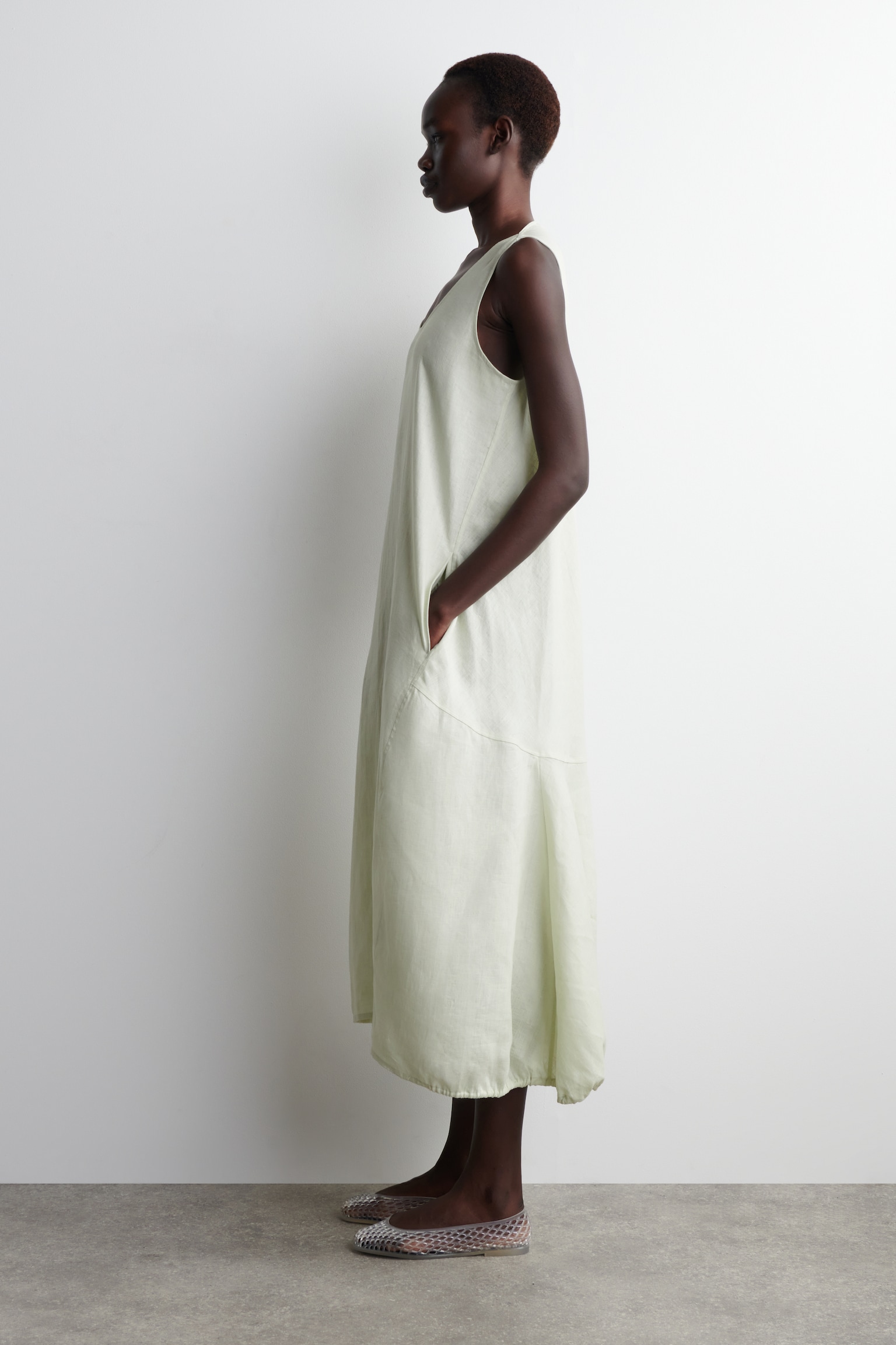 VESTIDO LARGO DE LINO CON DOBLADILLO ELÁSTICO - VERDE CLARO/NEGRO - 5