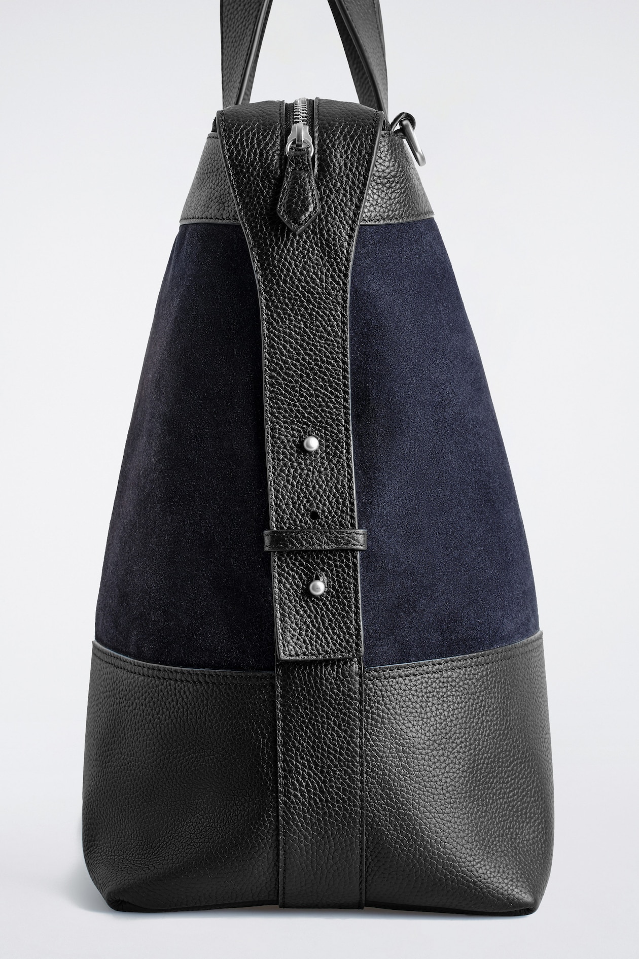 CITY MESSENGER BAG - LEATHER — NAVY