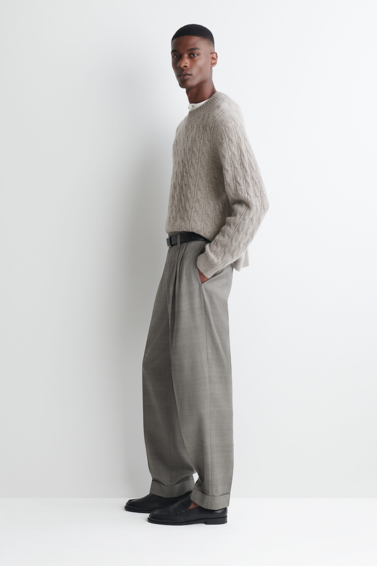 CABLE-KNIT PURE CASHMERE CREW-NECK SWEATER — BEIGE