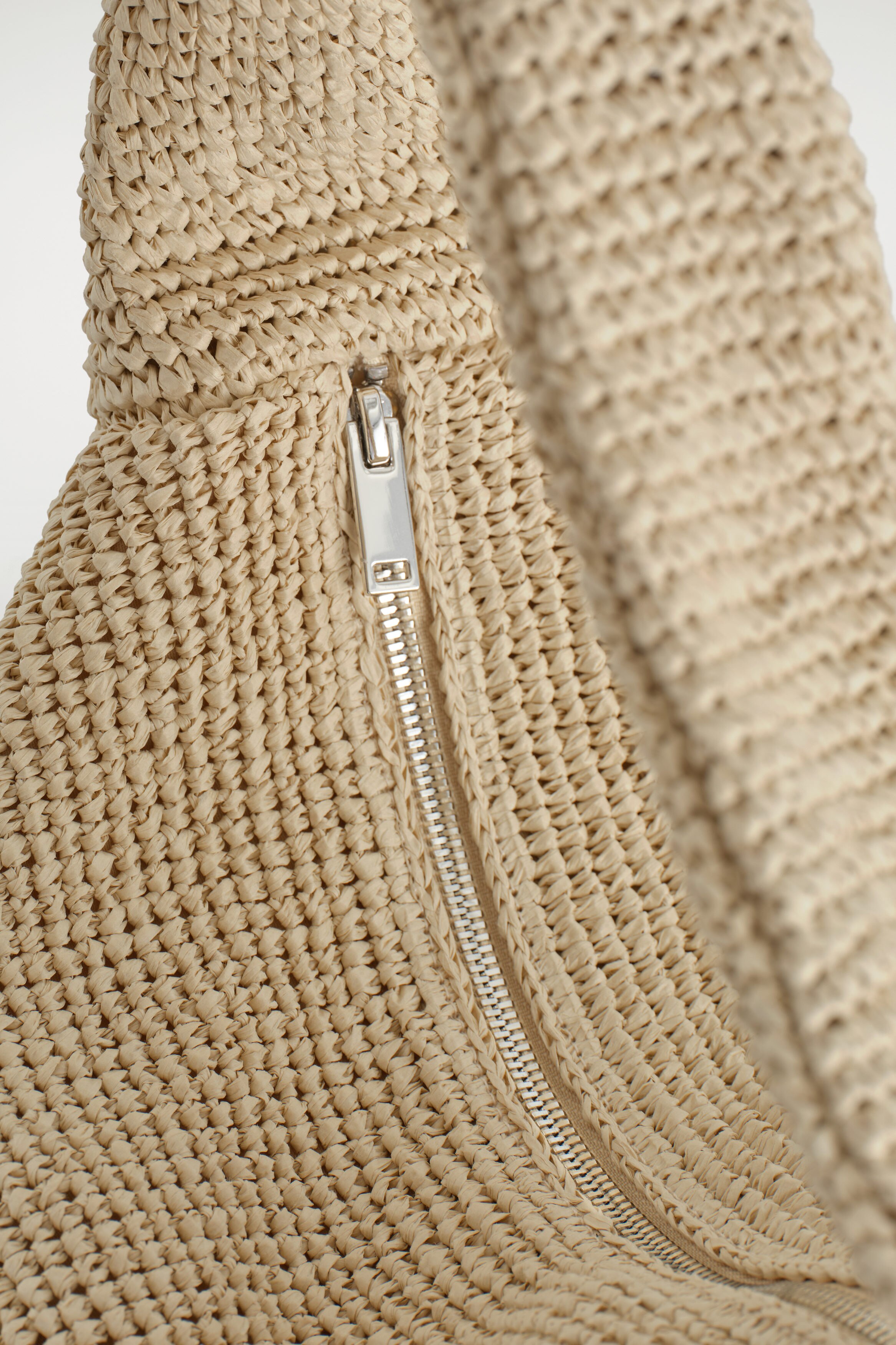 ★TOUT Y EST★ SILVANA Herringbone Raffia Tote Bag HO1A3A73 2HBC692H910_A33-4_650x.jpg?v=