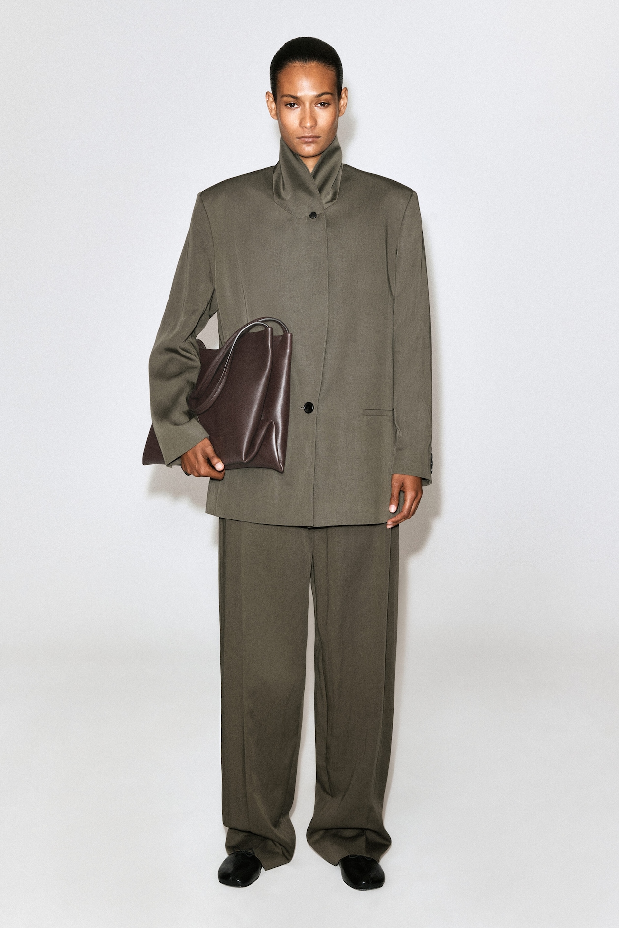PAVILION TOTE BAG - LEATHER — BROWN