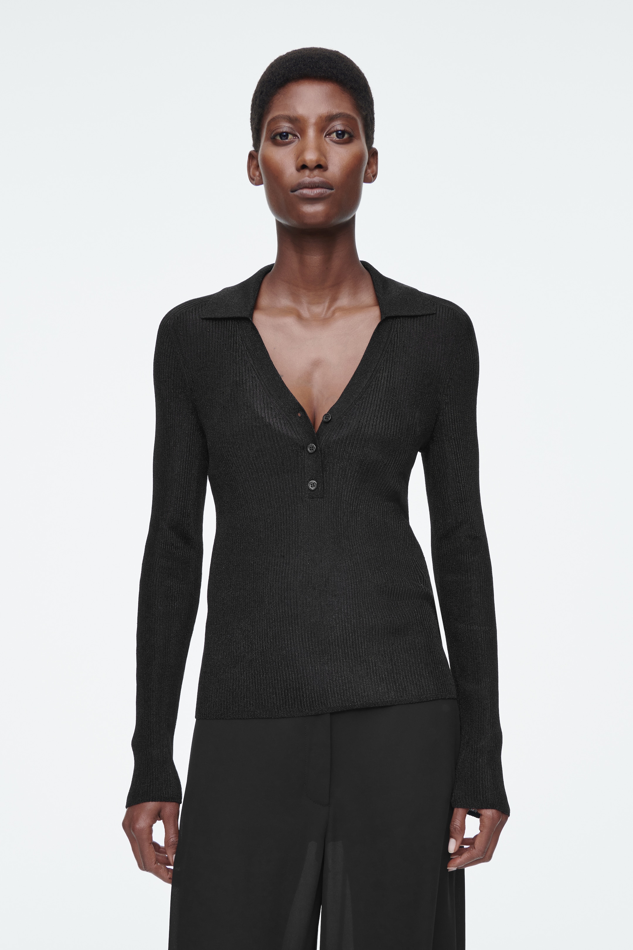 Agrandir l'image: POLO CÔTELÉ SCINTILLANT - NOIR - FEMME | H&M CH 1