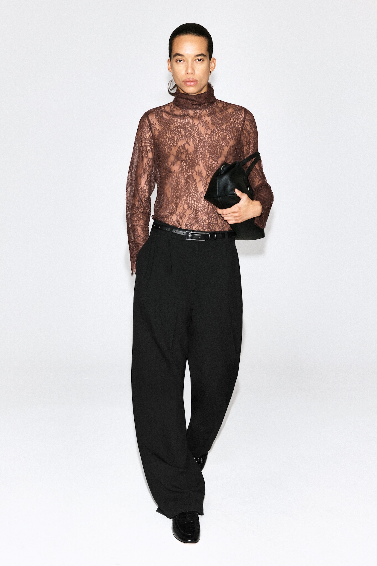 TURTLENECK LACE TOP — BROWN