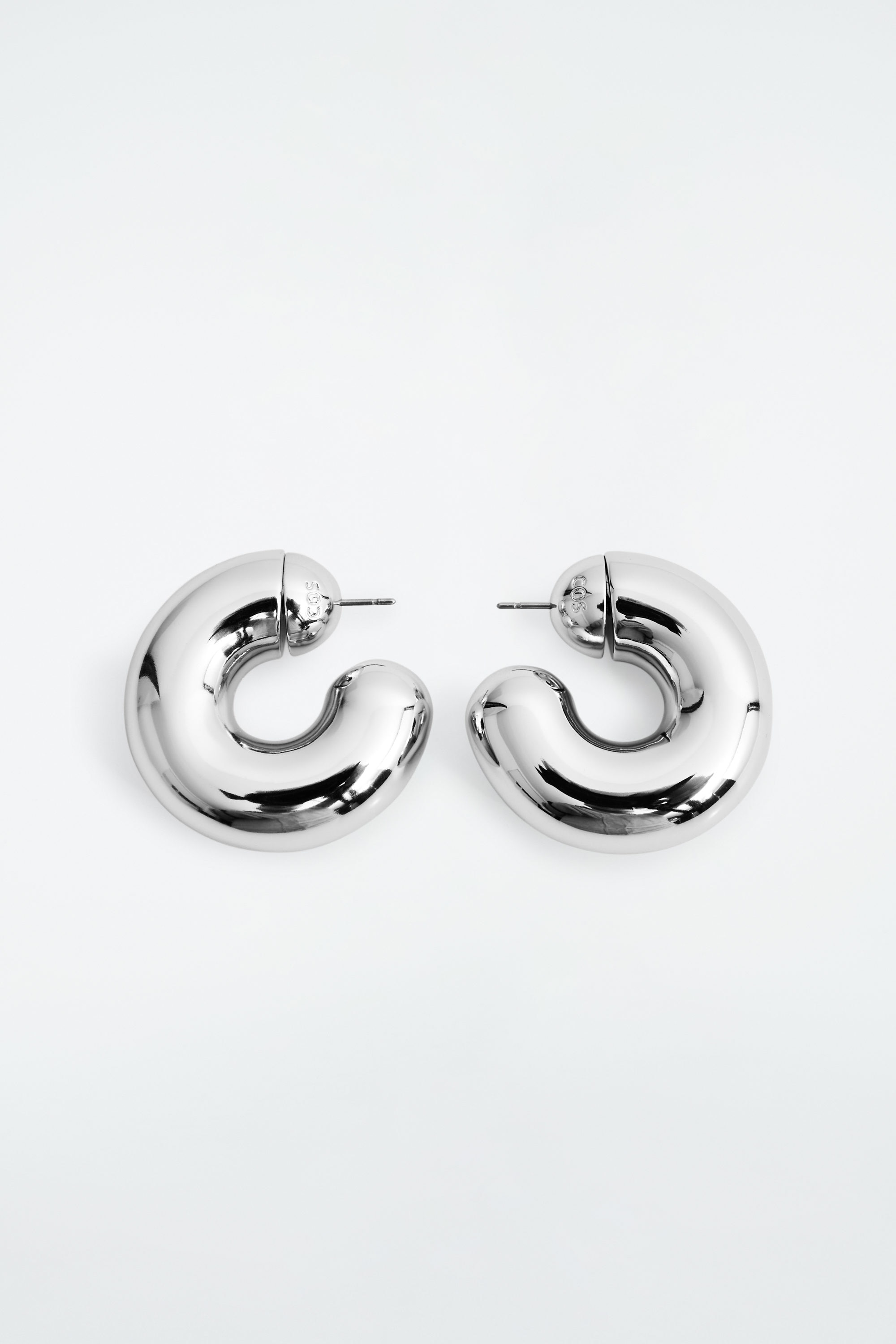 OVERSIZED CHUNKY HOOP EARRINGS - SILVER | COS