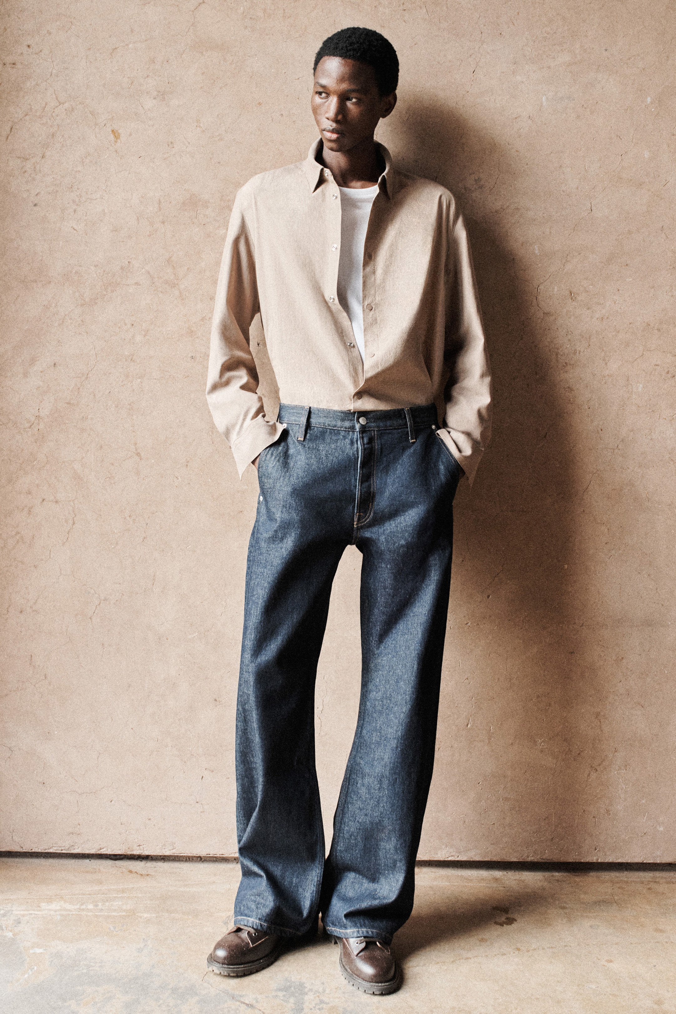 RELAXED-FIT BOOTLEG JEANS